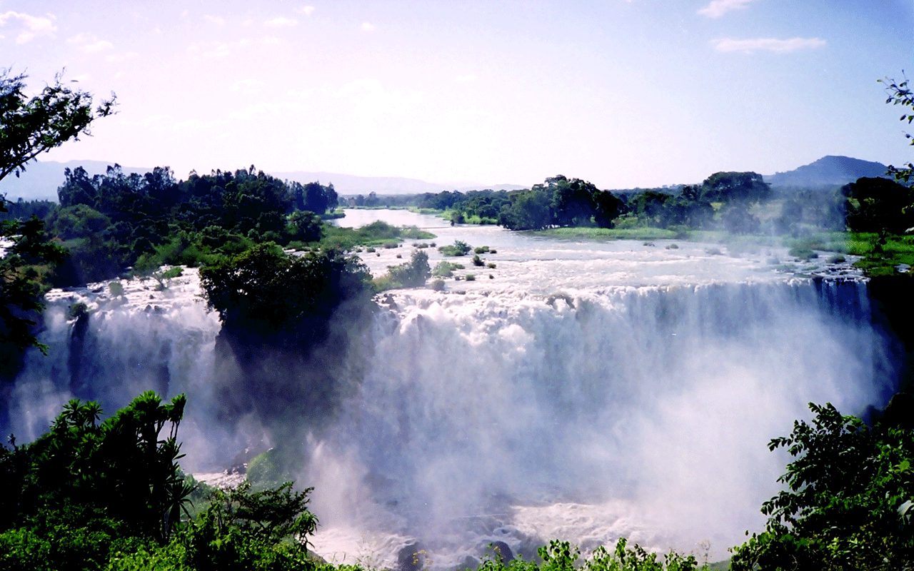 AK-Taylor-Safari-Ethiopia-Blue-Nile-Falls-03,_by_CT_Snow.gif