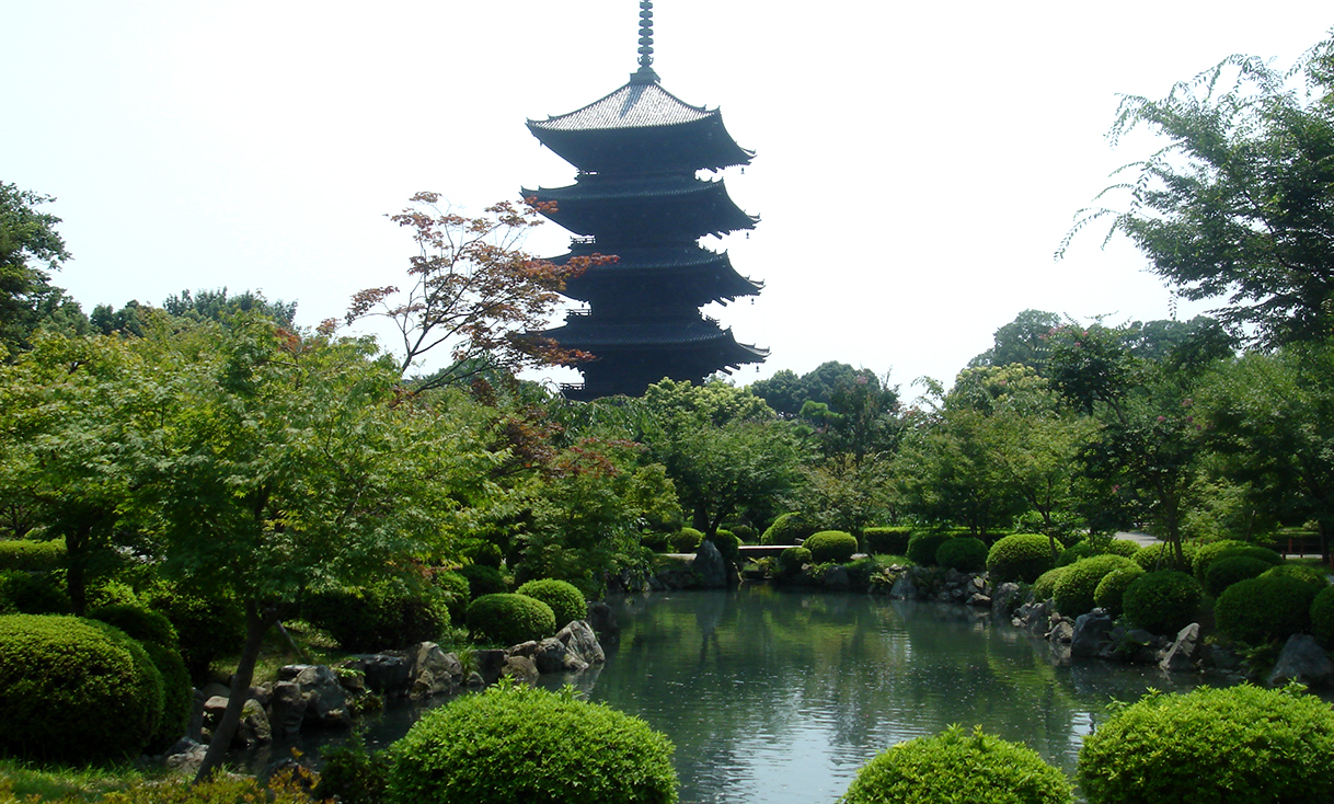 Japan_2006_-_Kyoto_-_Toji_Pagoda.JPG