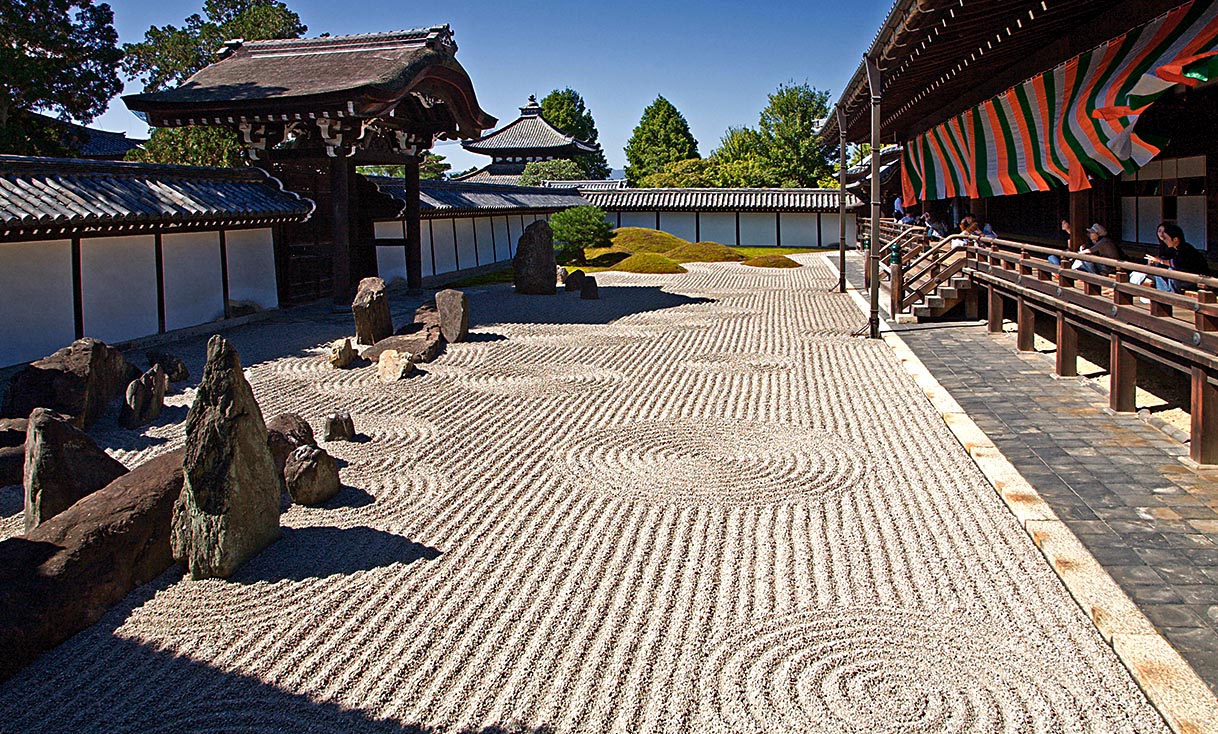 The_Art_of_Preserving_One's_Own_Culture_and_Heritage_X_(KYOTO-JAPAN-TOFUKU-JI)_(845270375).jpg