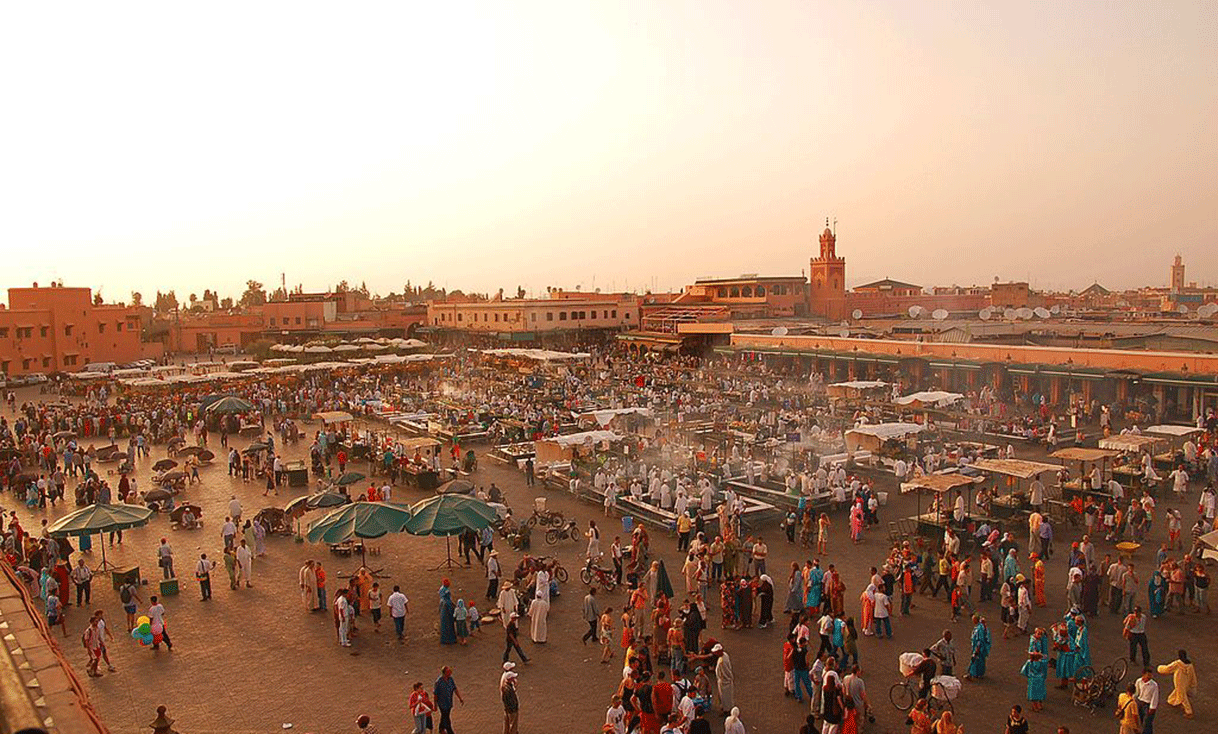 ak-taylor-travel-morocco-Marrakech-market.gif