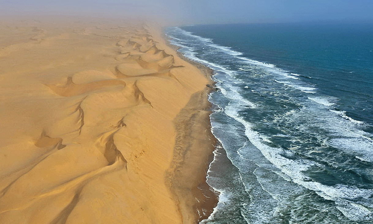 ak-taylor-travel-namibia-skeleton-coast-desert-beach.gif