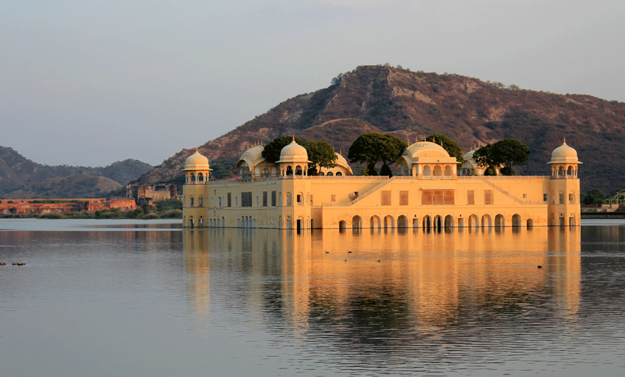 ak-taylor-travel-india-jal-mahal.gif