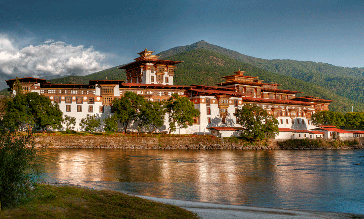 ak-taylor-travel-bhutan-Pungthan-Dechen-Dzong.gif