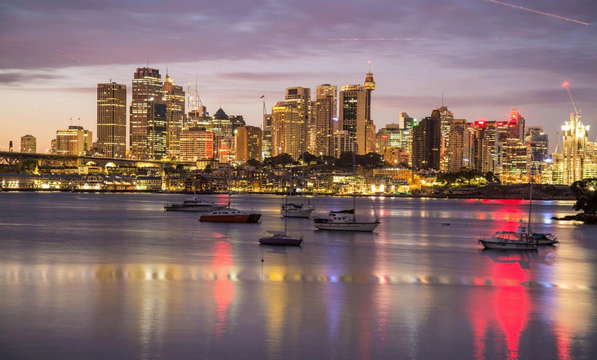 ak_taylor_australia_sydney_harbour_boats_dawn.gif