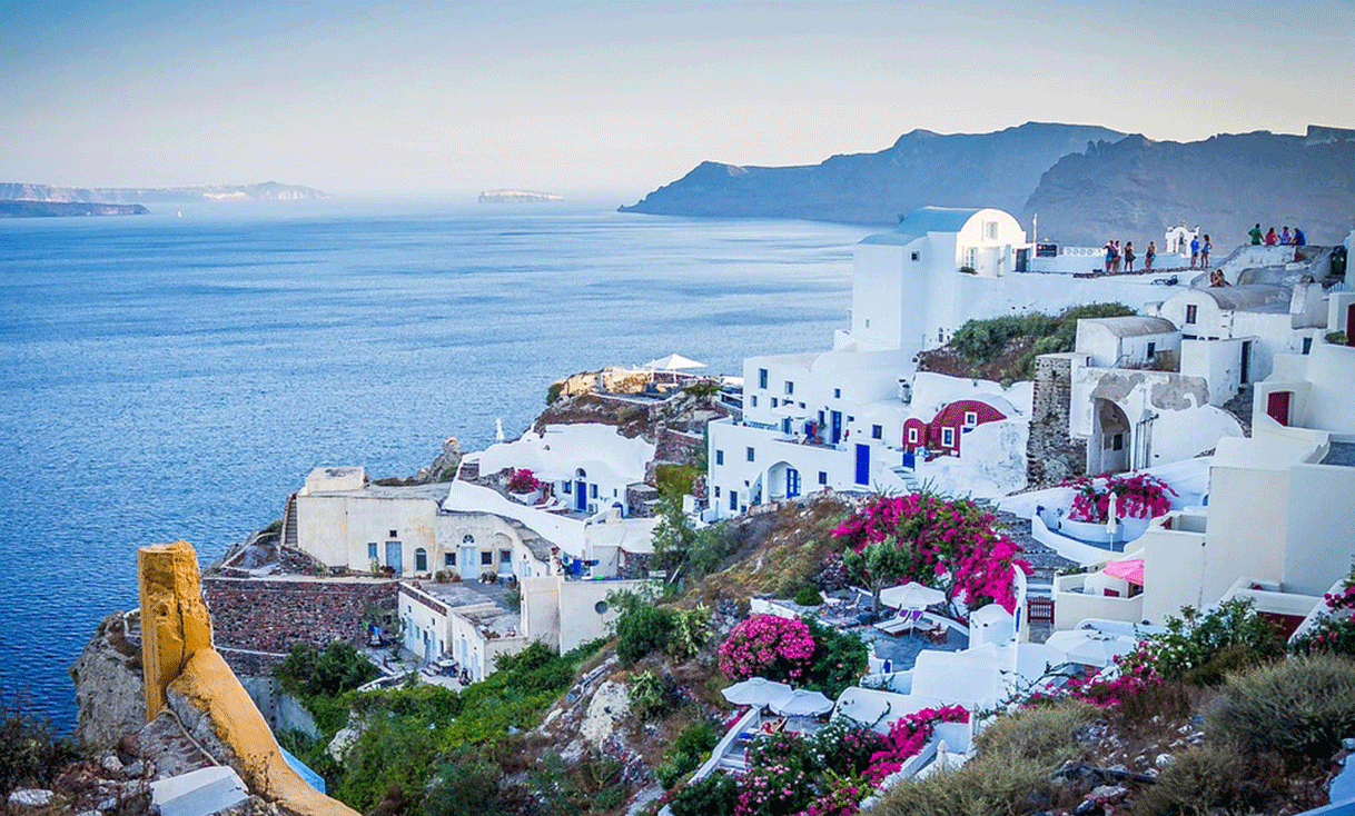 ak-taylor-travel-greece-santorini-oia.gif