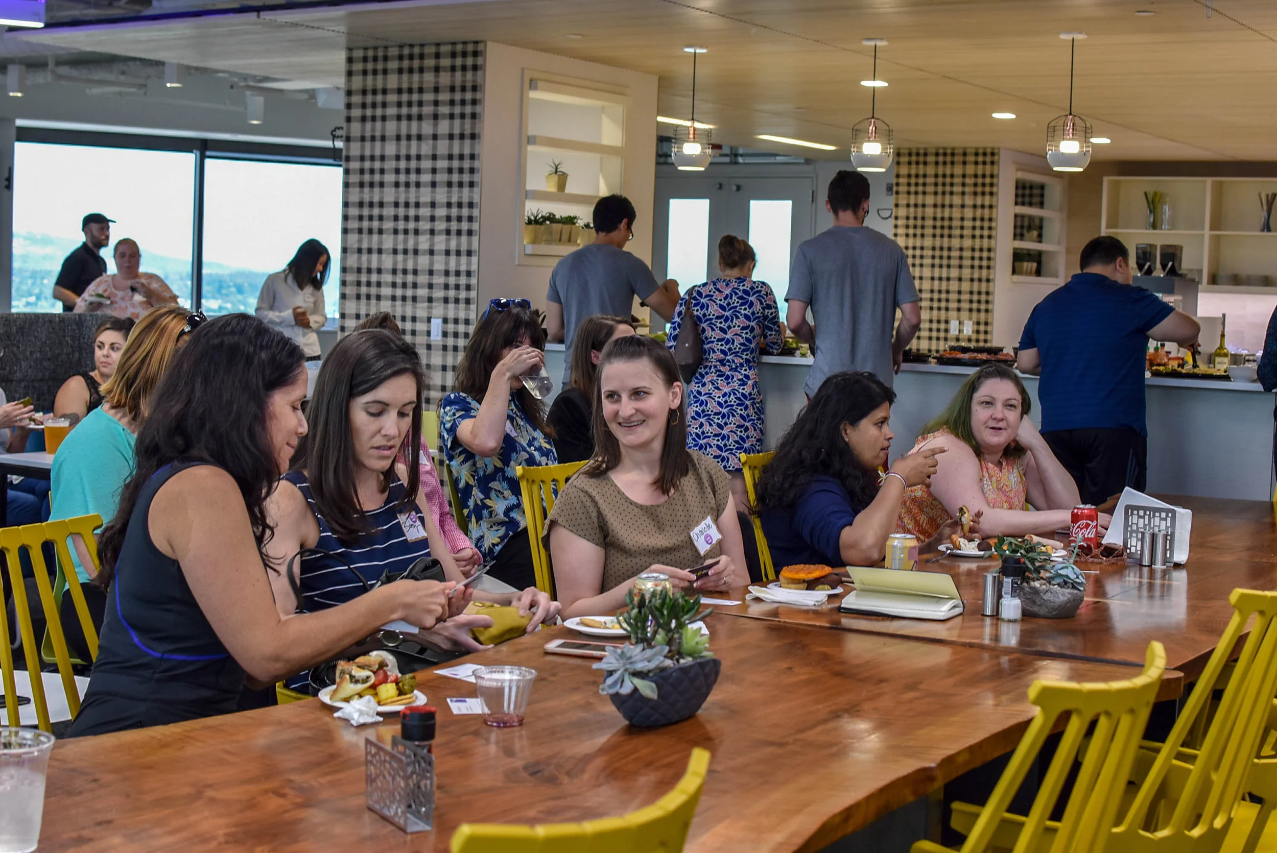 PDXWIT | How to Navigate the Tech Field @ New Relic | 08-06-18 | Attendees mingle