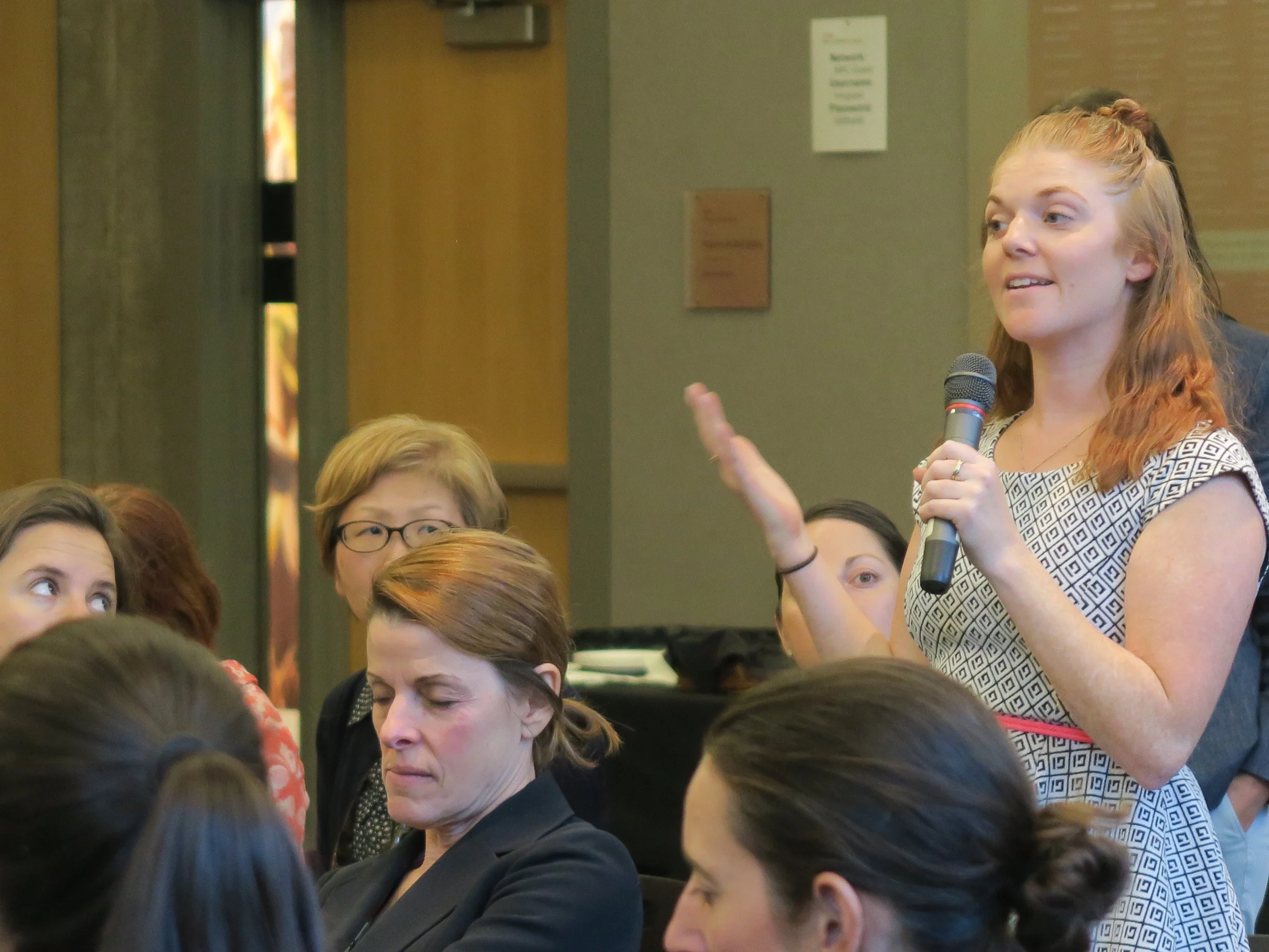 PDXWIT How to Transition into Product @ Mercy Corps, 9/26/18, An attendee asks the panel a question