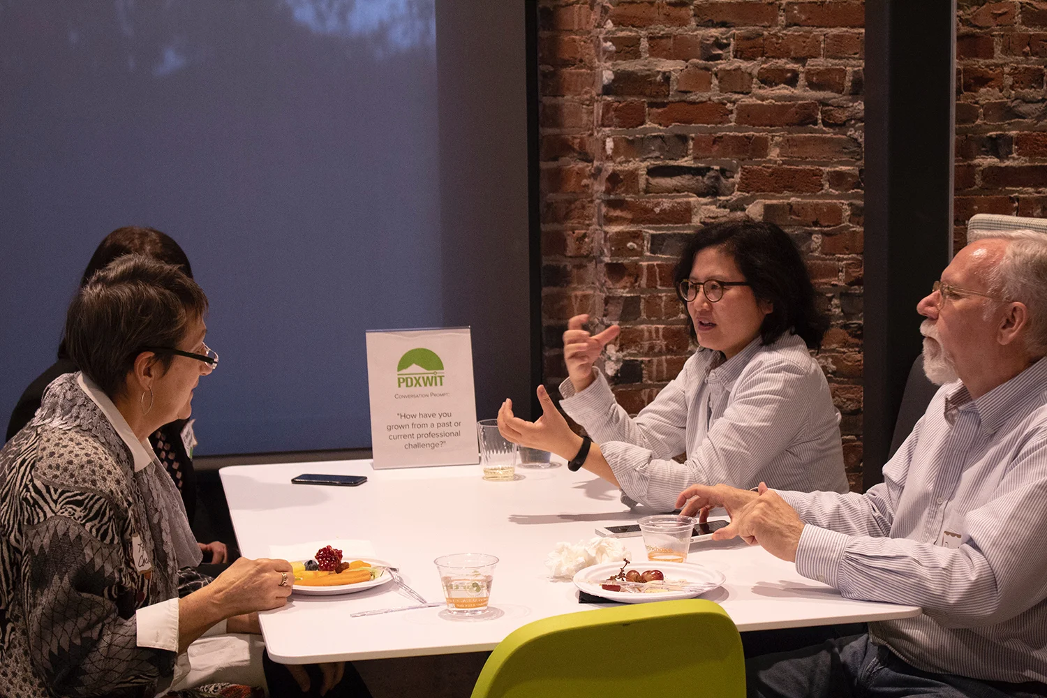 PDXWIT October Happy Hour @ Autodesk, 10/23/18, Attendees mingle