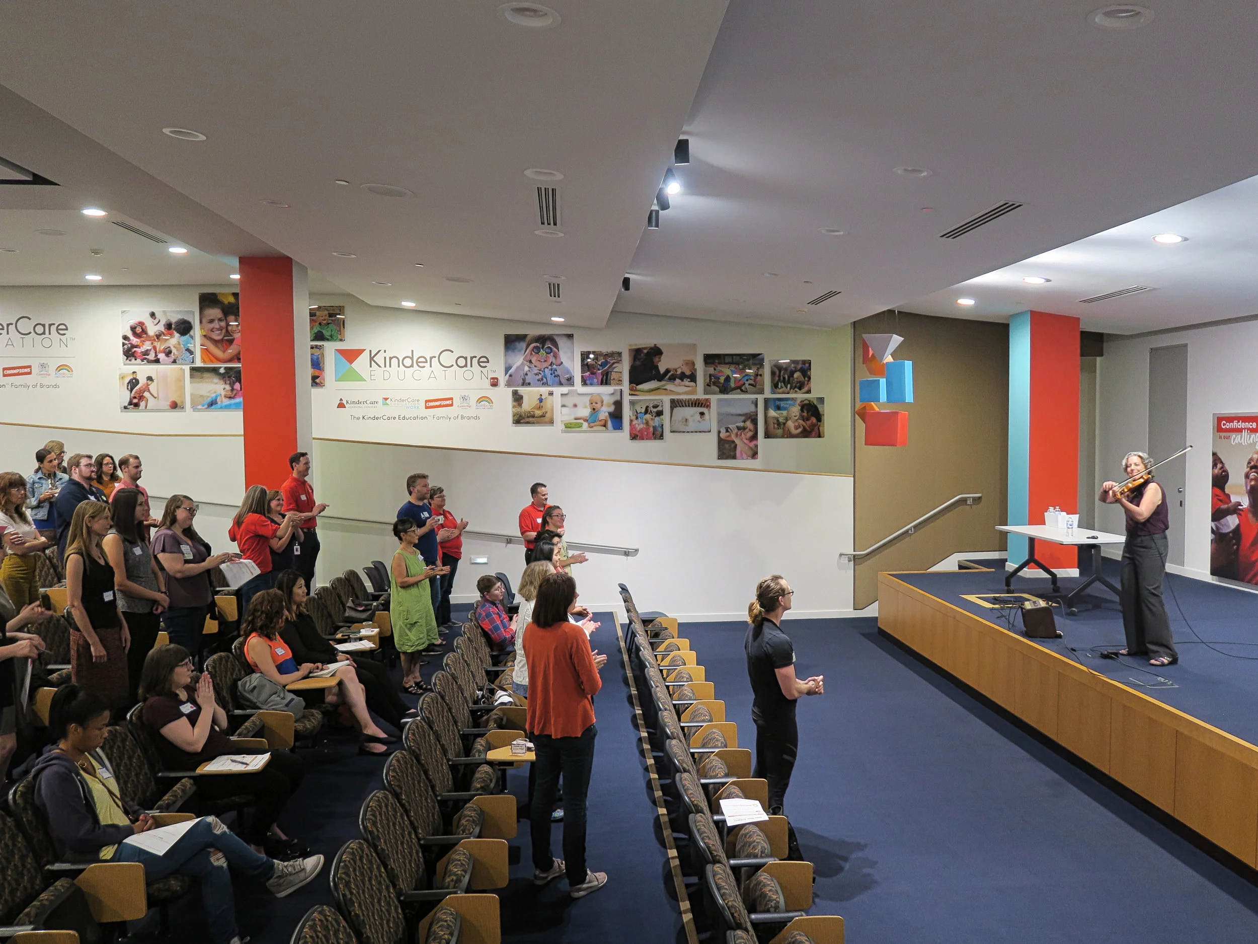Audience clapping for Diane Allen.jpg