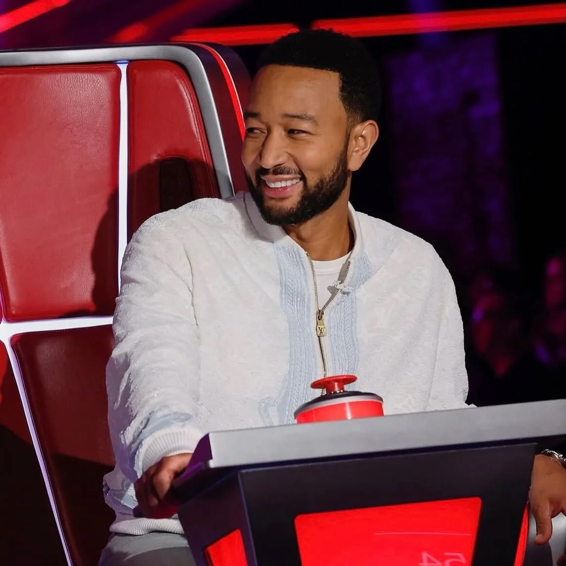 @johnlegend x The Voice Season 29 ✨

Complexion &amp; Skin @darcygilmore 
Style @davethomasstyle 

#mensfashion #mensskincare #mensgrooming #johnlegend #thevoice