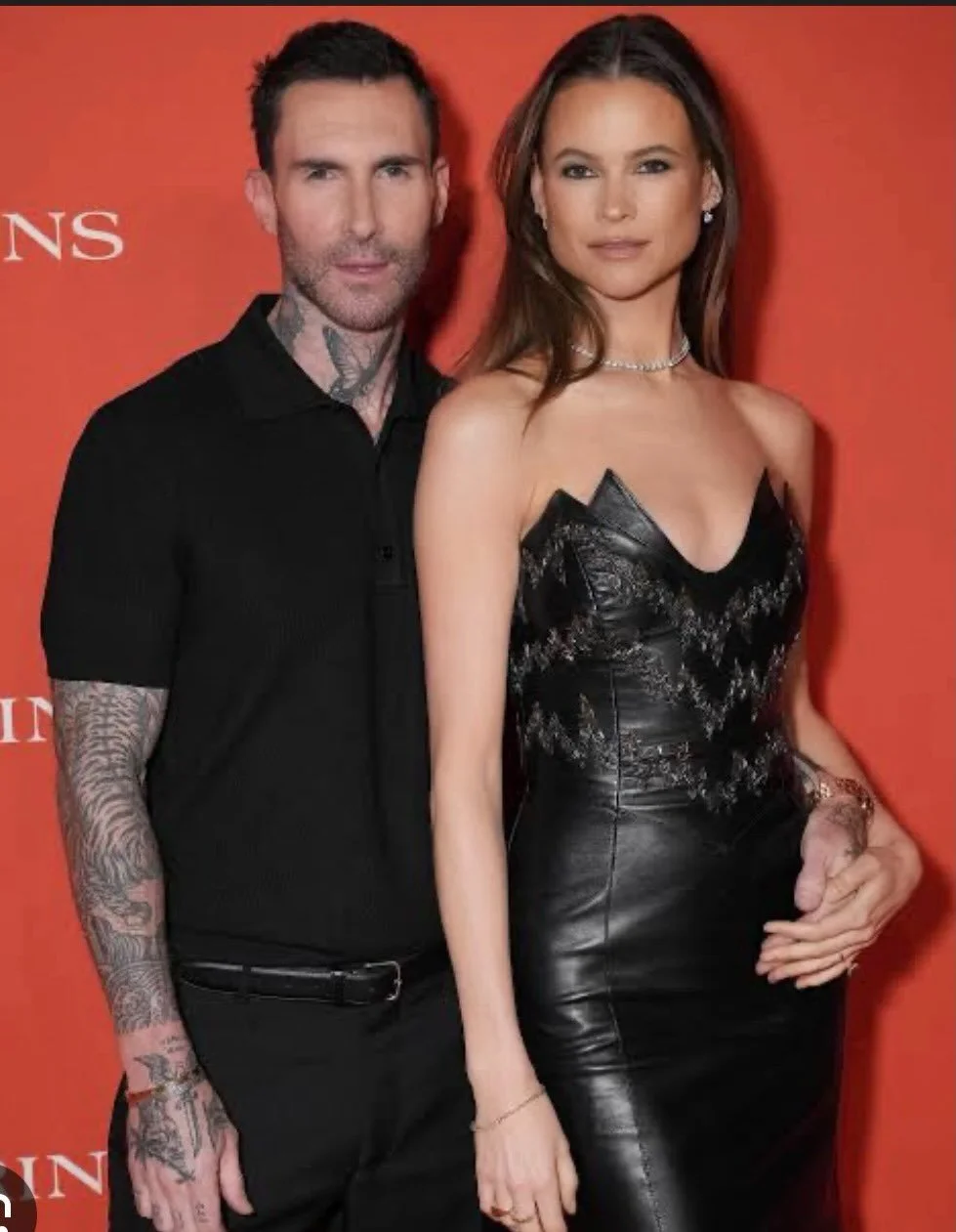 @adamlevine x @clarinsusa 

Grooming @darcygilmore 
Using @111skin @makeupforever @anastasiabeverlyhills 

Barber @shaularbiv 
Style @madgoldman 

#adamlevine #mensfashion #maroon5 #mensskincare #mensgrooming