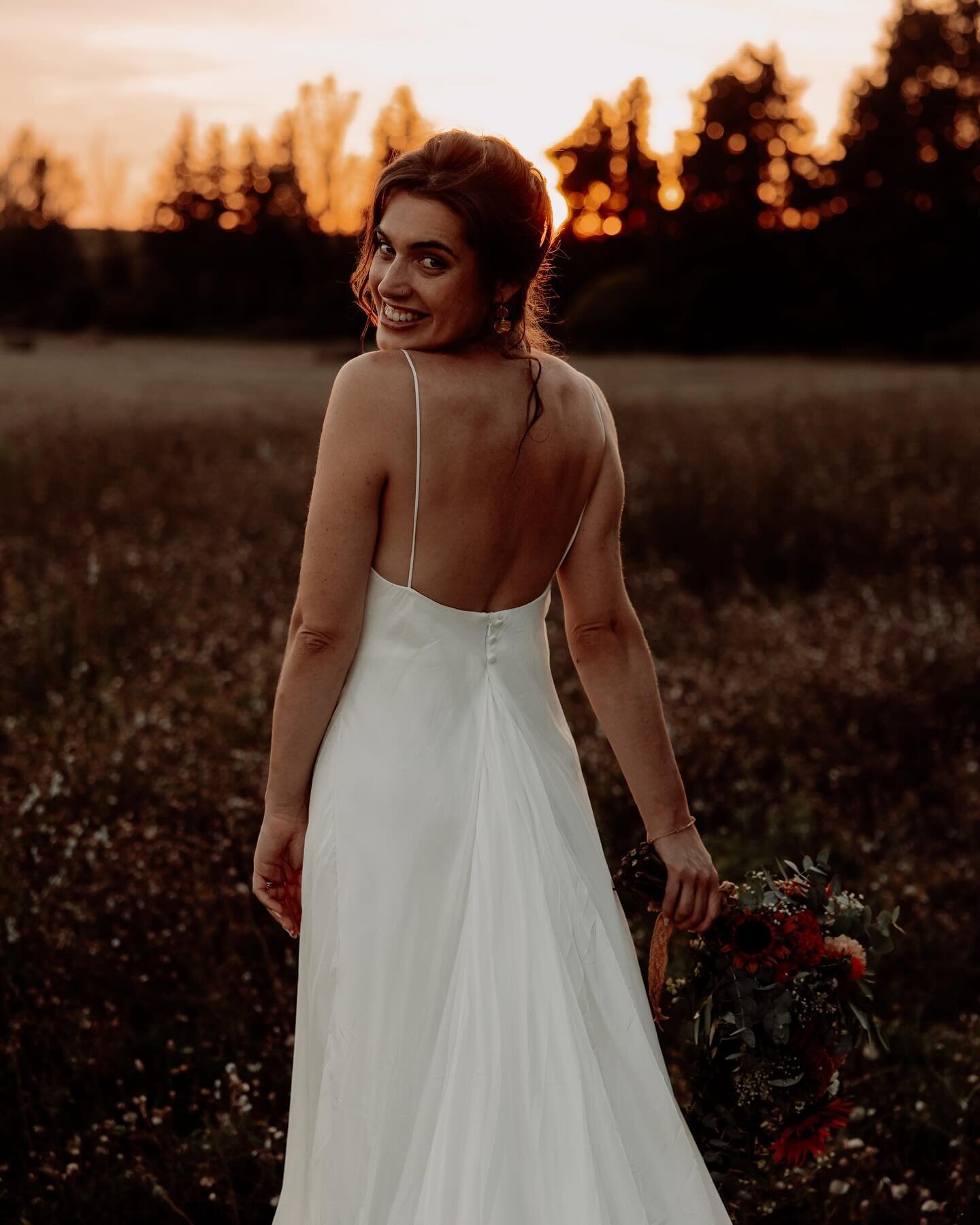 Wildly beautiful @lucybretelle in a custom bespoke Gemme Atelier wedding gown. 

Made from silk, rose and hemp fabrics🤍

Book a consultation with us, lead times 4-6 months. 

@lumiere_naturelle_photographie 
@angeliqueblaisephotographie 
@sicetaitun