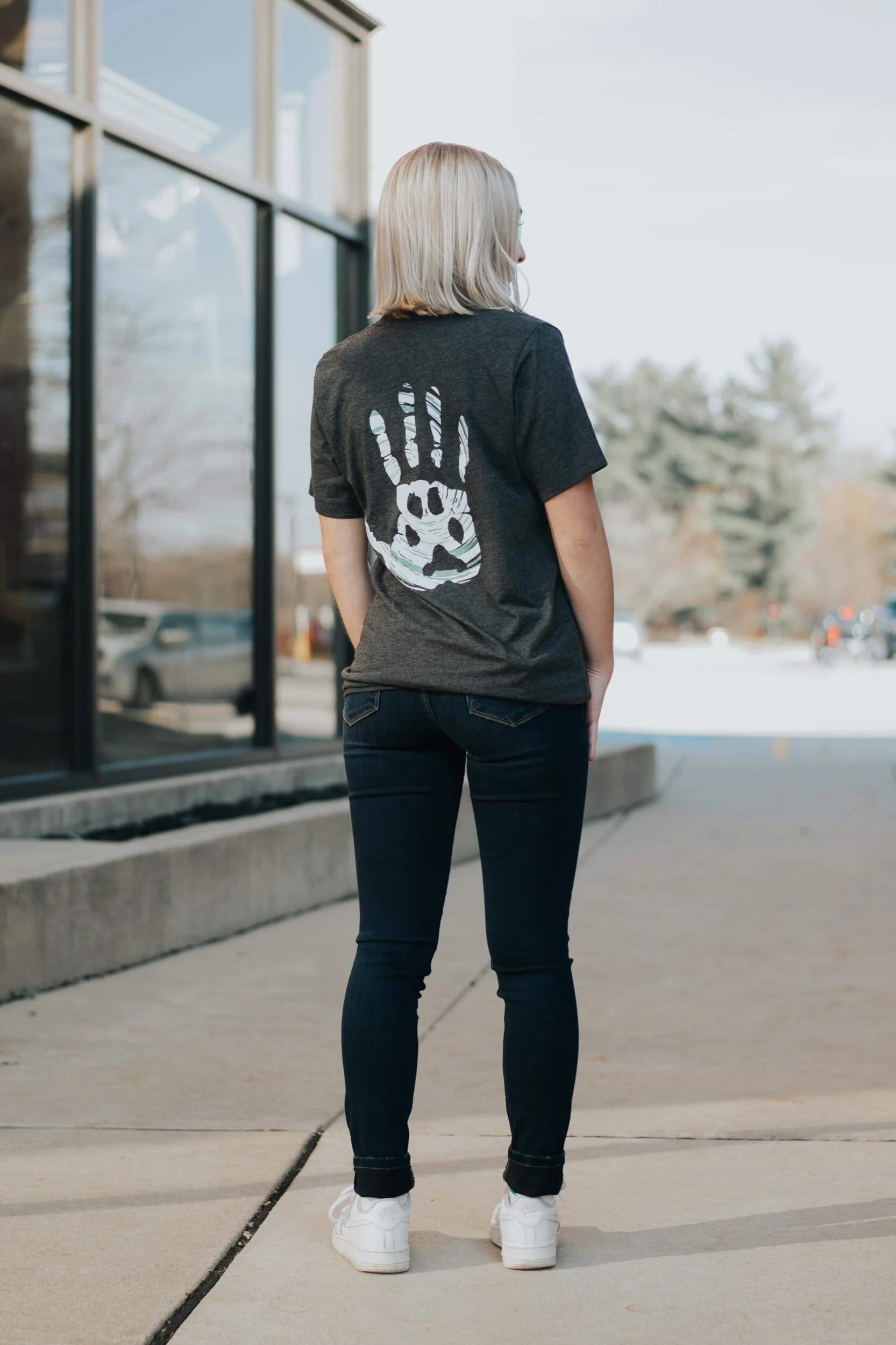 DBE6E265-F4E2-419F-915A-A58F78E59E1B