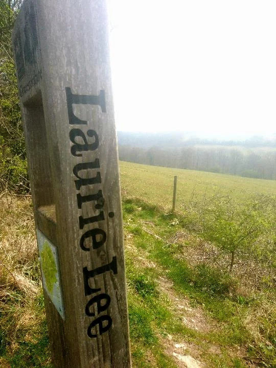Laurie Lee.jpg
