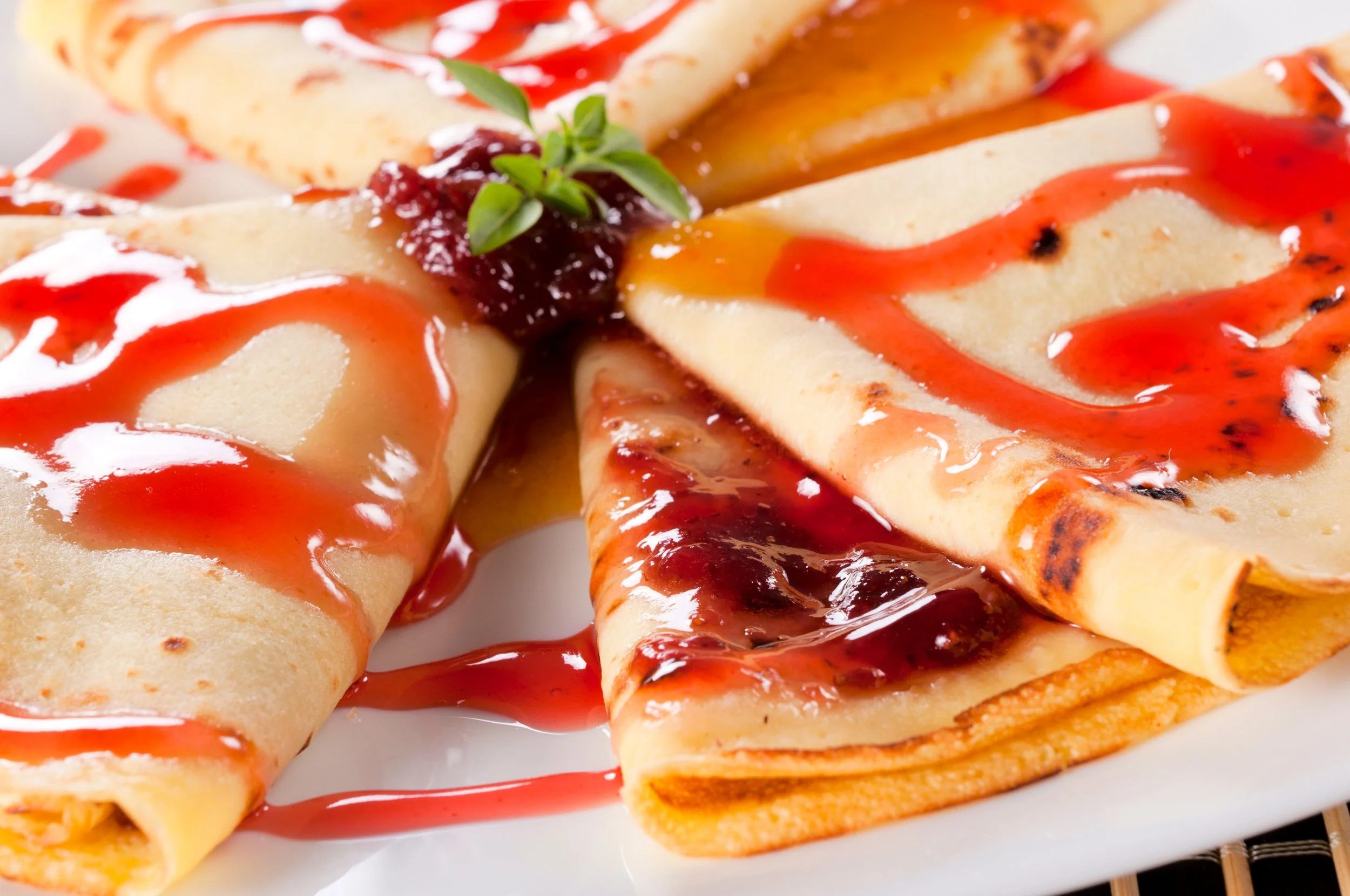 homemade-crepes-SBI-300790322.jpg