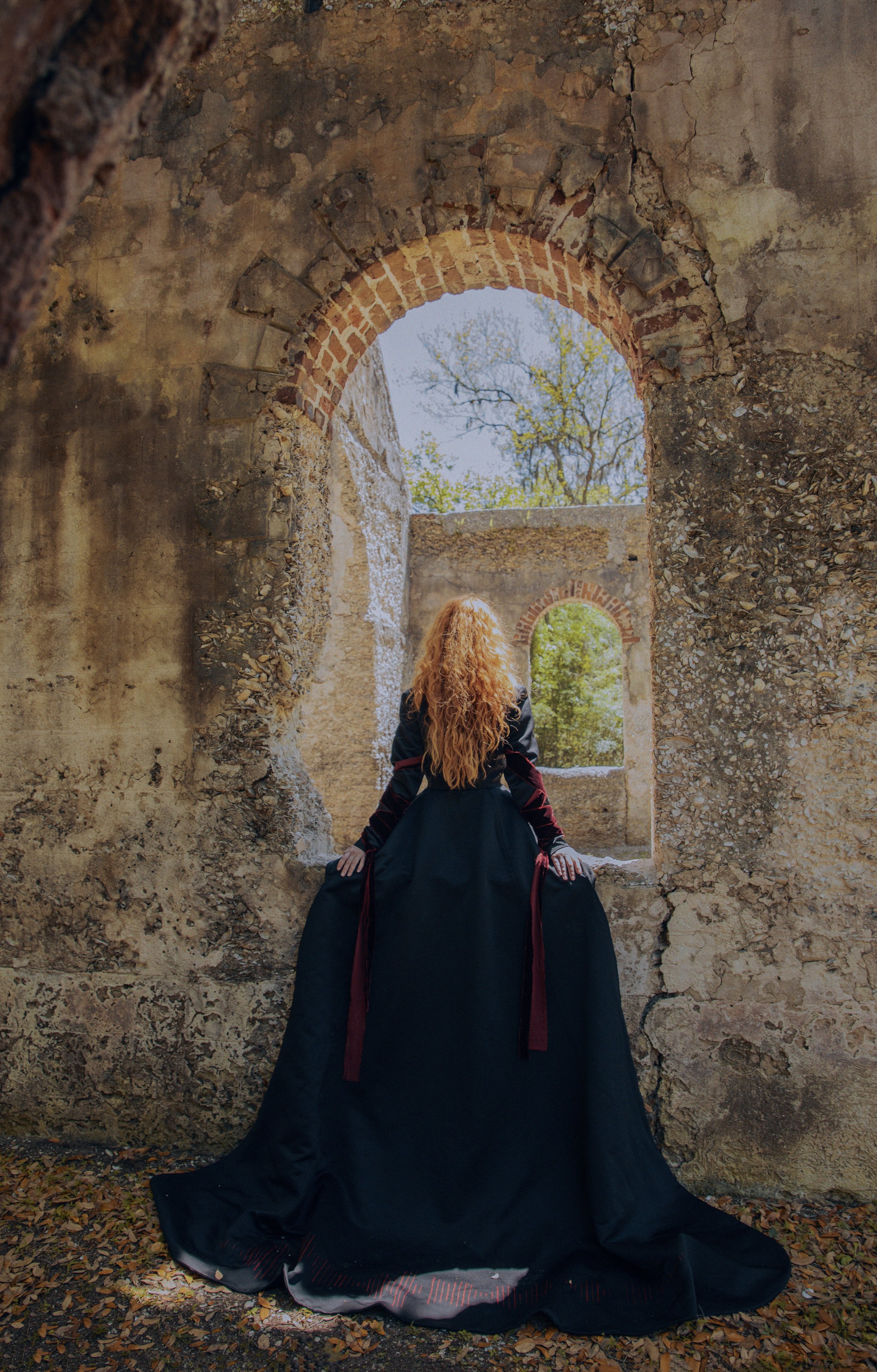 Vívere: To live through, subsist on, or endure 