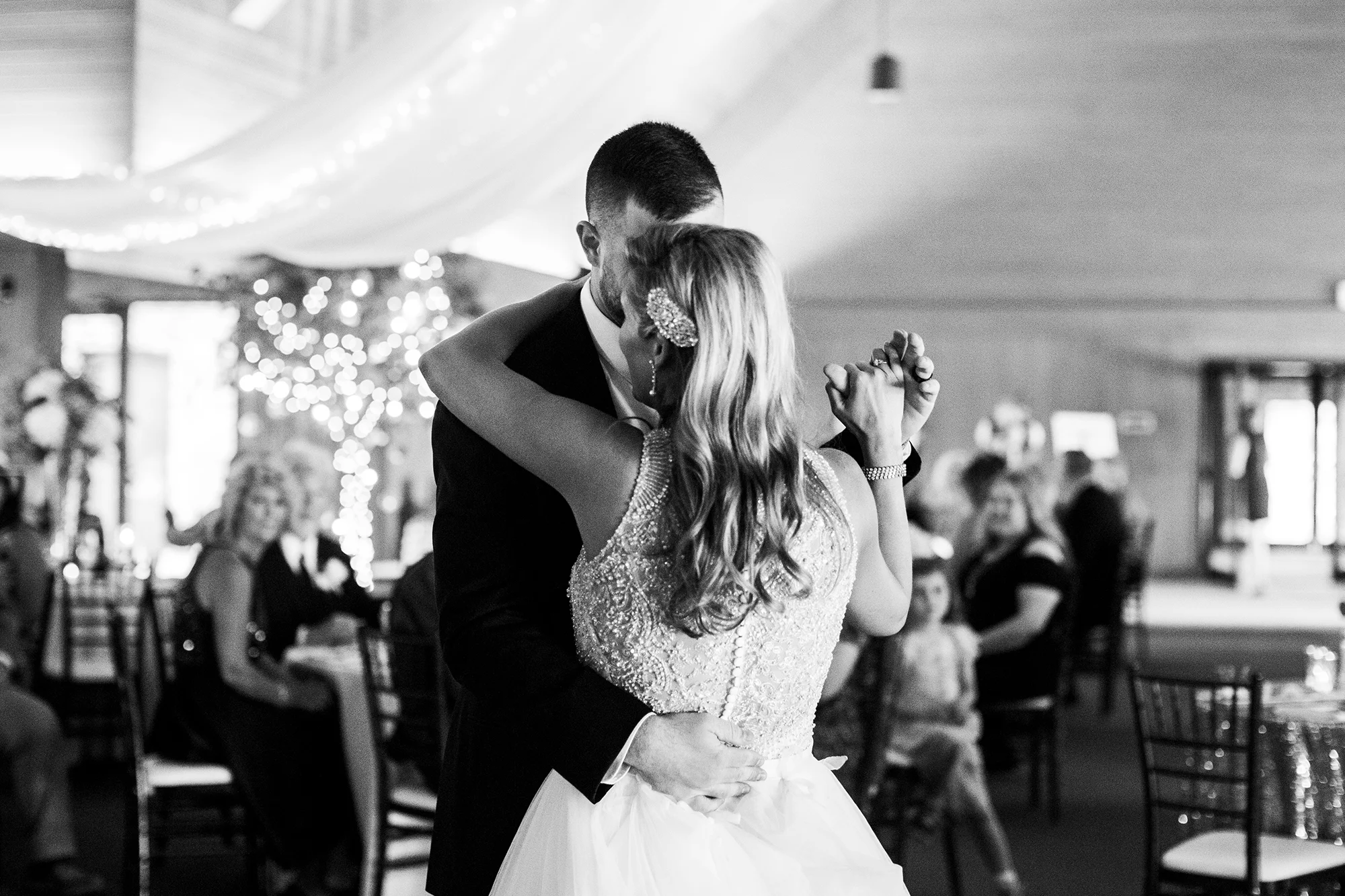 Seriously_Sabrina_Photography_Lexington_Kentucky_Keeneland_Keene_Barn_Wedding_Griffith115.jpg