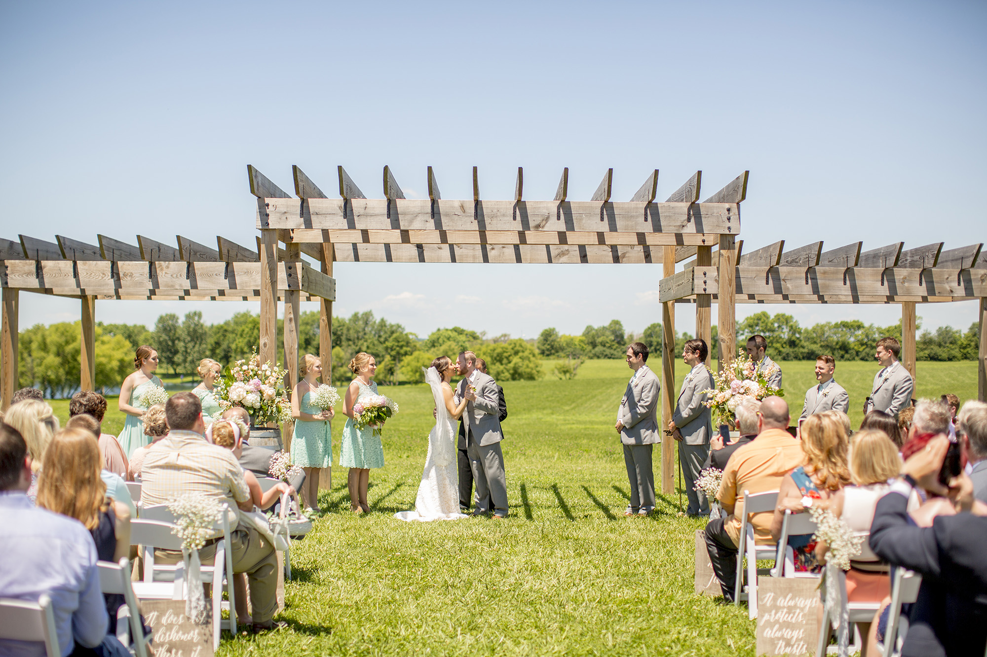 Seriously_Sabrina_Photography_Lexington_Kentucky_Talon_Winery_Wedding_Kjellsen71.jpg