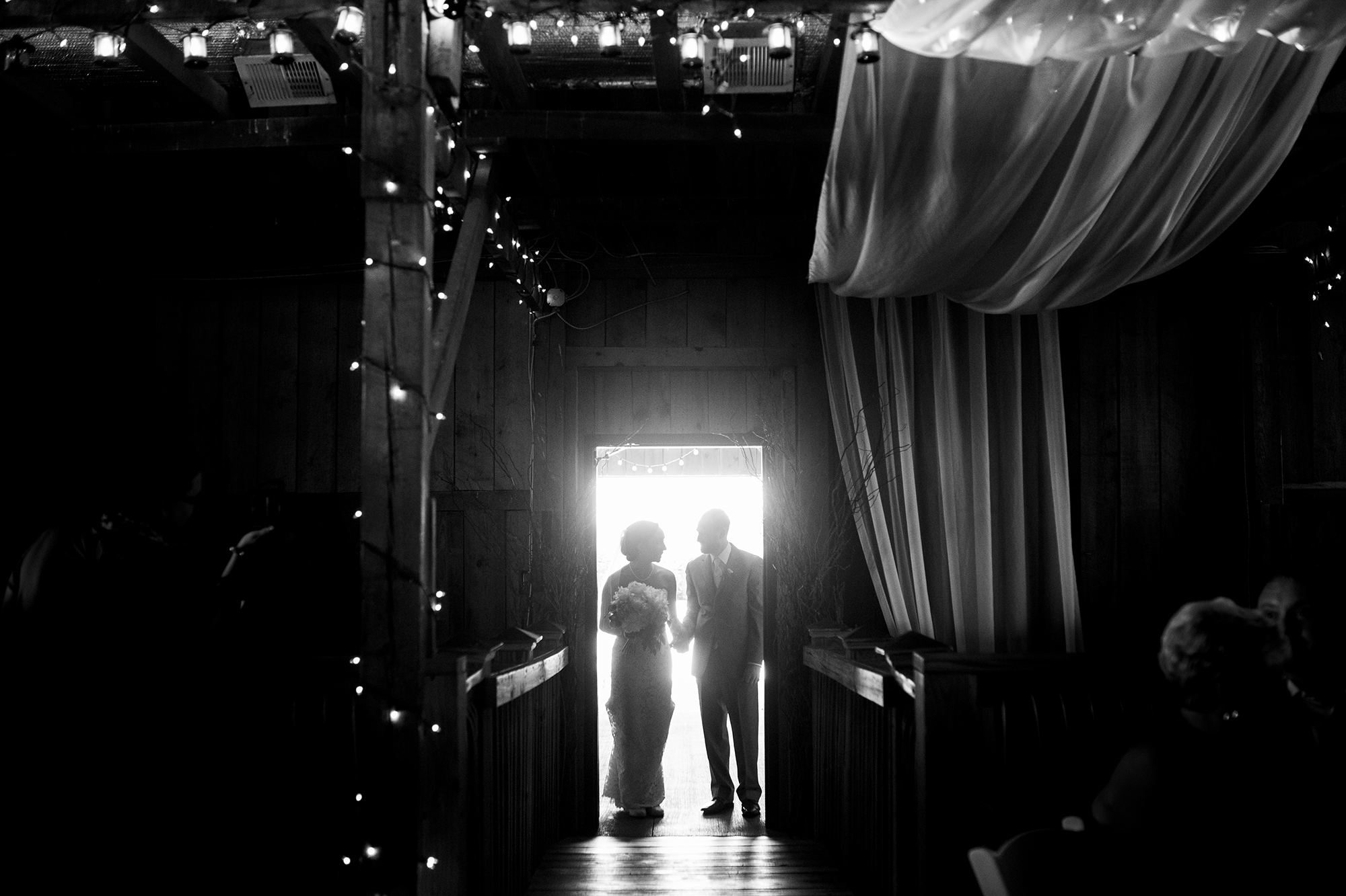 Seriously_Sabrina_Photography_Lexington_Kentucky_Talon_Winery_Wedding_Kjellsen85.jpg