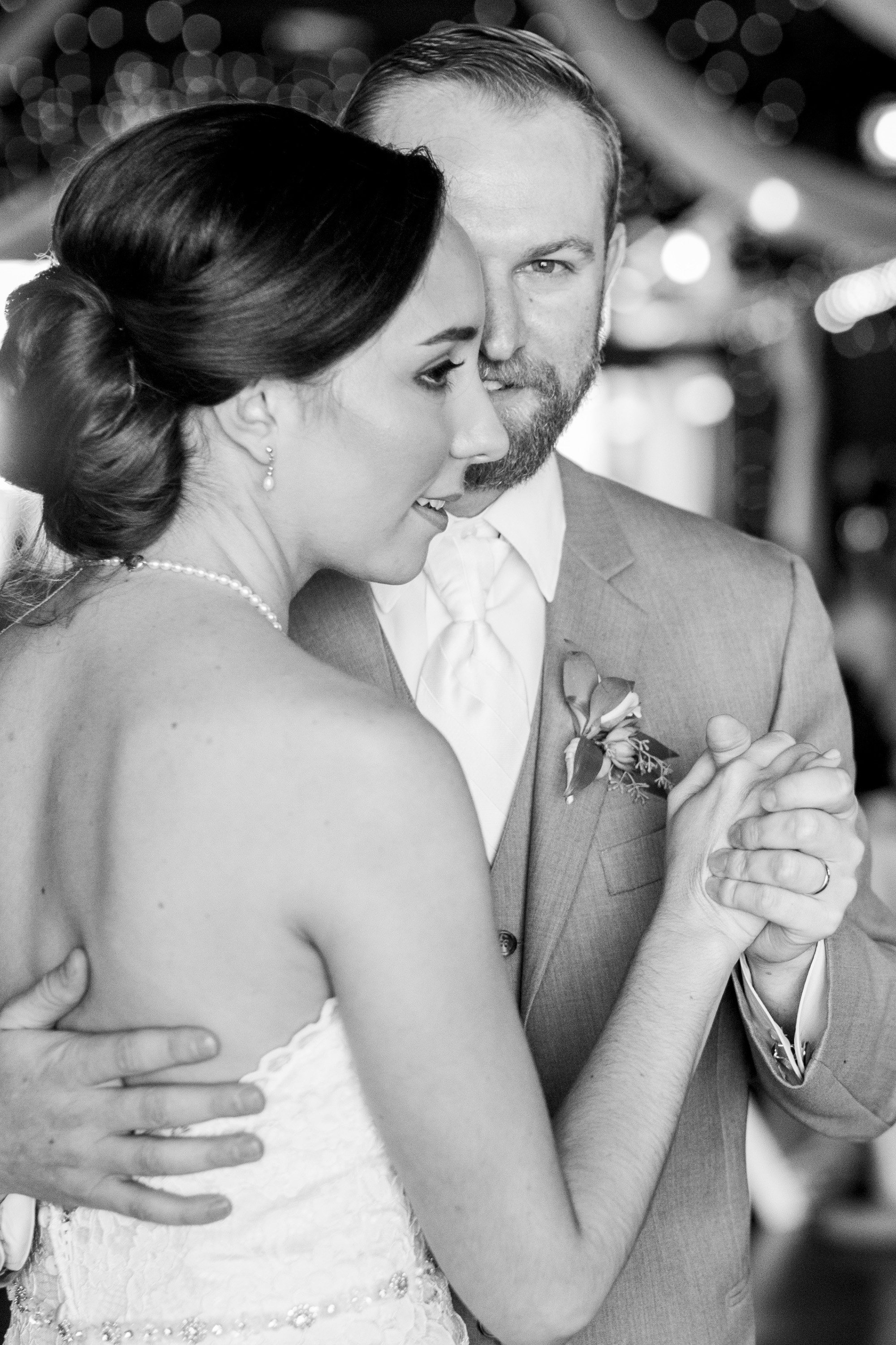 Seriously_Sabrina_Photography_Lexington_Kentucky_Talon_Winery_Wedding_Kjellsen106.jpg