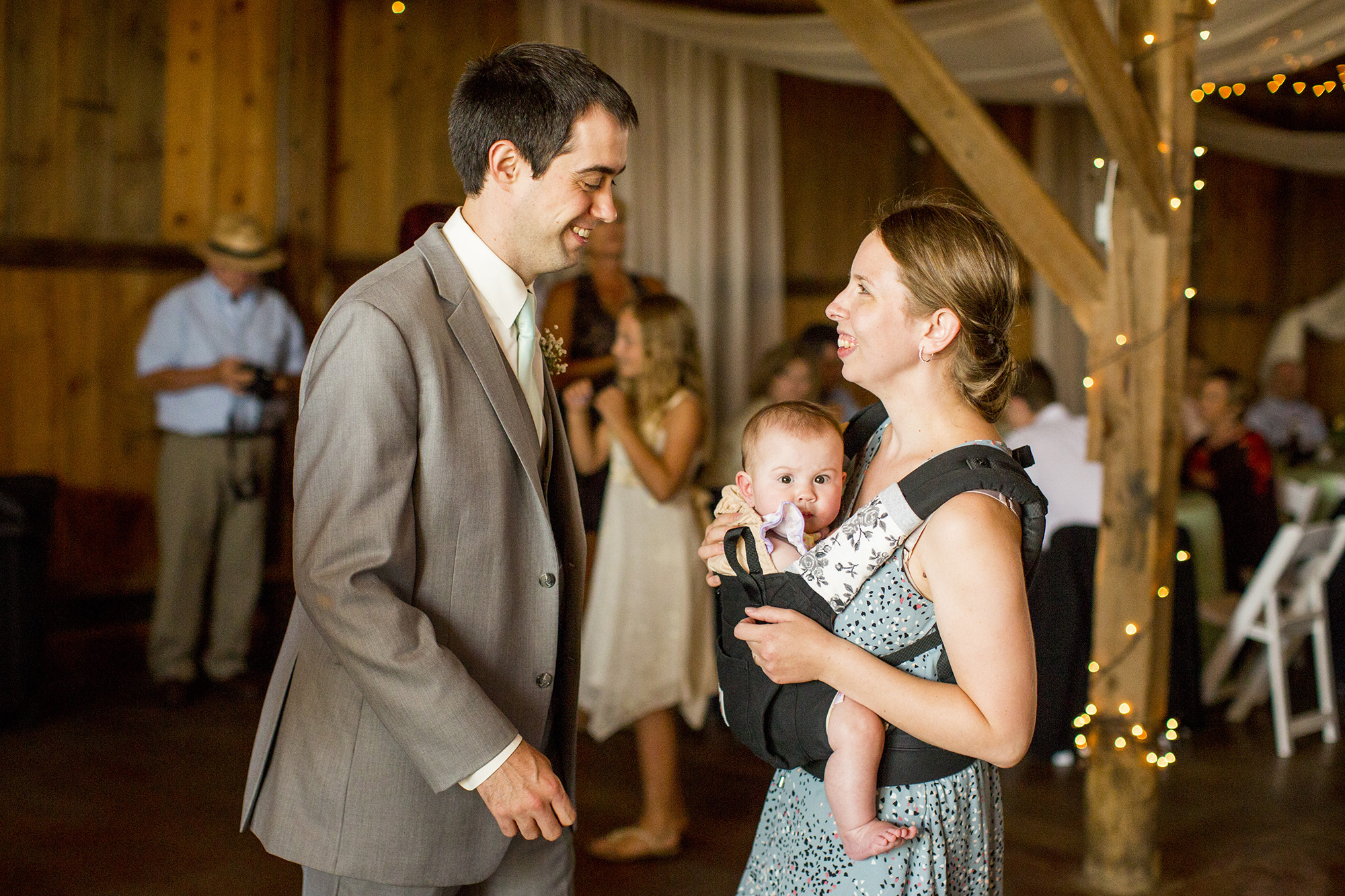Seriously_Sabrina_Photography_Lexington_Kentucky_Talon_Winery_Wedding_Kjellsen128.jpg