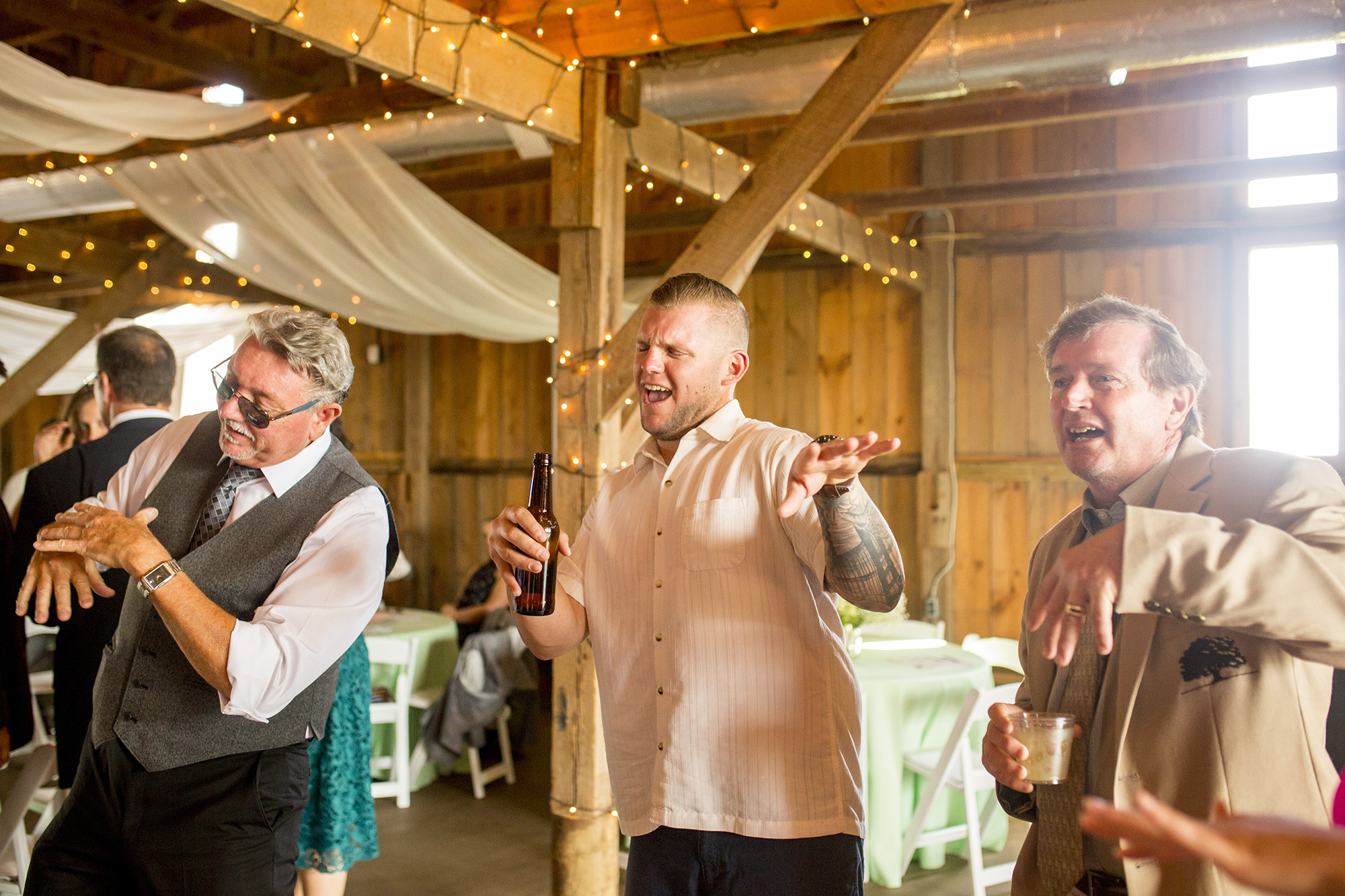 Seriously_Sabrina_Photography_Lexington_Kentucky_Talon_Winery_Wedding_Kjellsen145.jpg
