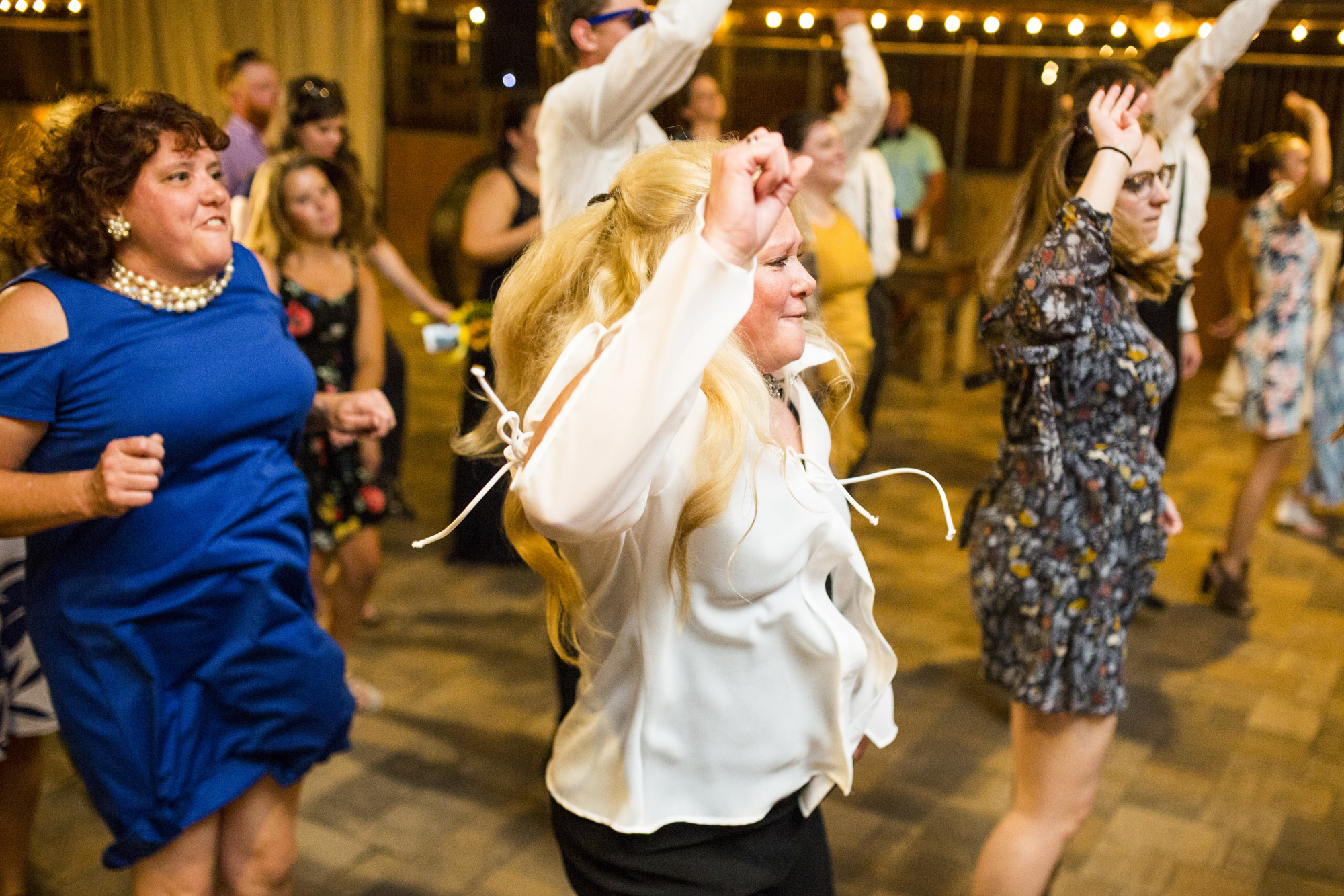 Seriously_Sabrina_Photography_Bowling_Green_Kentucky_Highland_Stables_Wedding_Wolff196.jpg