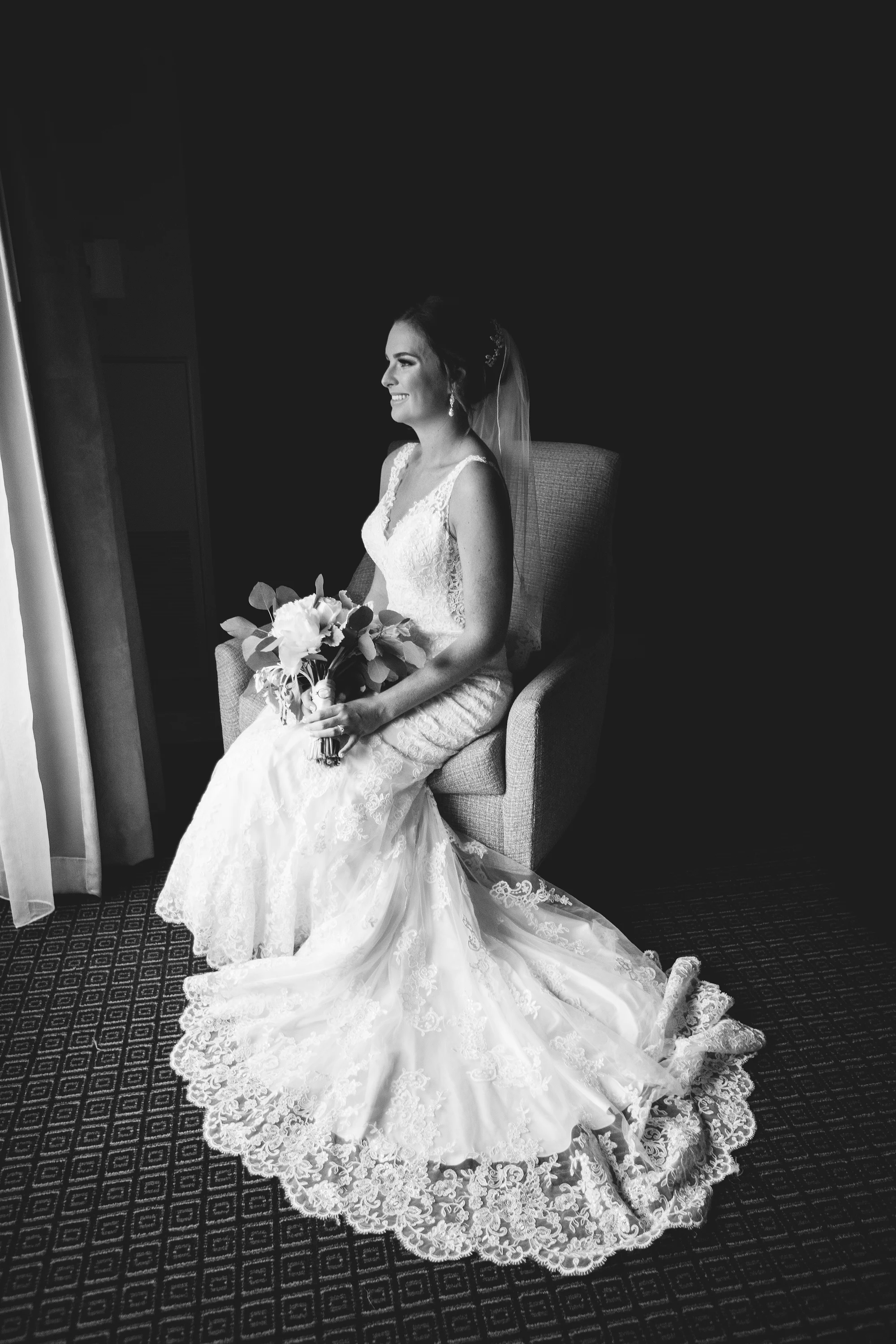 Seriously_Sabrina_Photography_Lexington _Kentucky_Limestone_Hall_Wedding_Rogers21.jpg