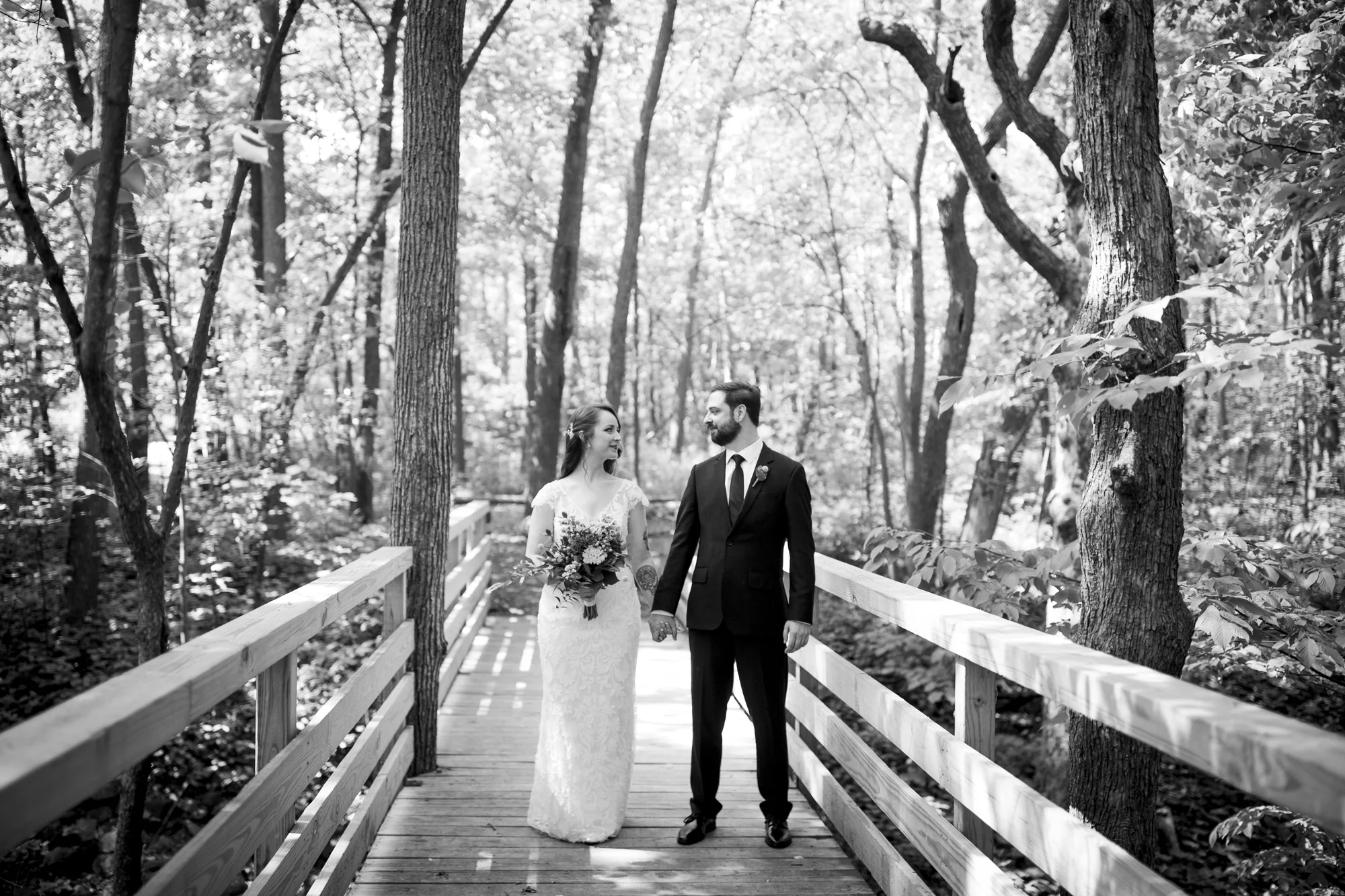 Seriously_Sabrina_Photography_Milwaukee_Wisconsin_Wedding_Schlitz_Audubon_Nature_Center_BrunderRife26.jpg