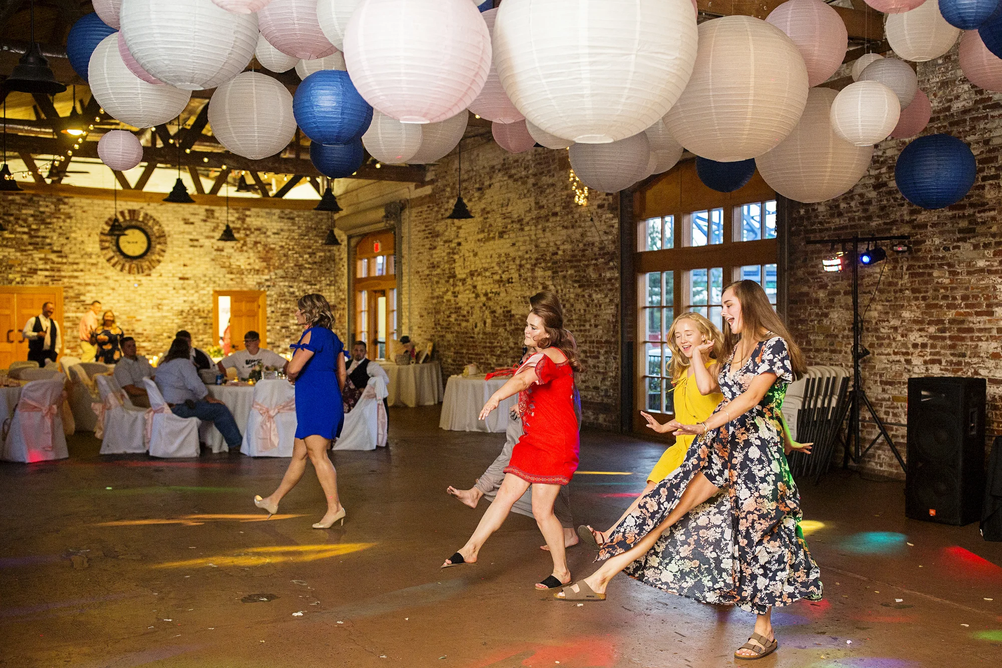 Seriously_Sabrina_Photography_Ashland_Kentucky_Train_Depot_Wedding_Parsons87.jpg