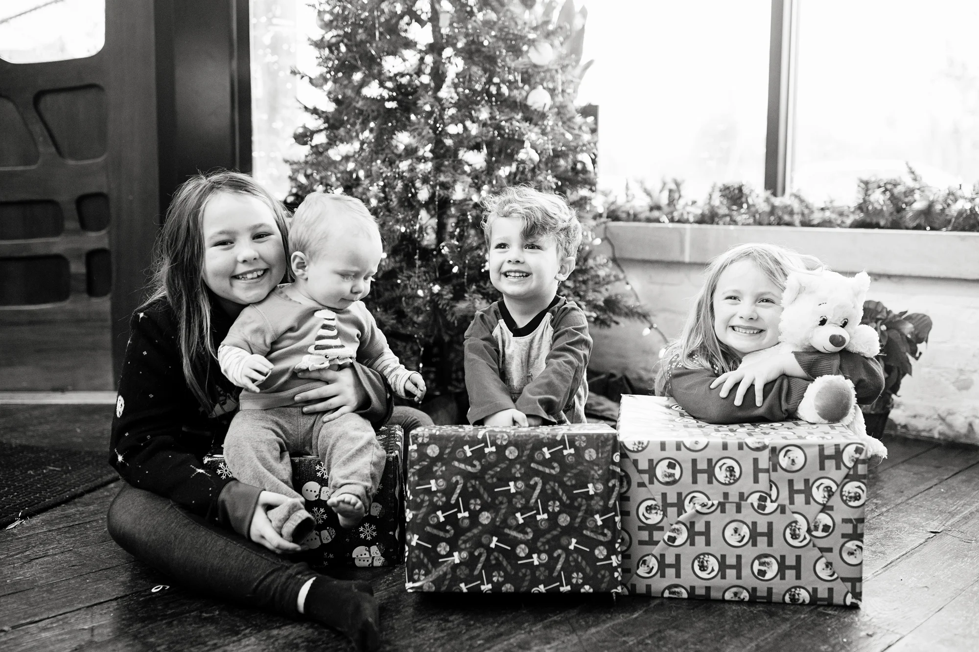 Seriously_Sabrina_Photography_Lexington_Kentucky_Blue_Stallion_Family_Session_Donnelly_8.jpg