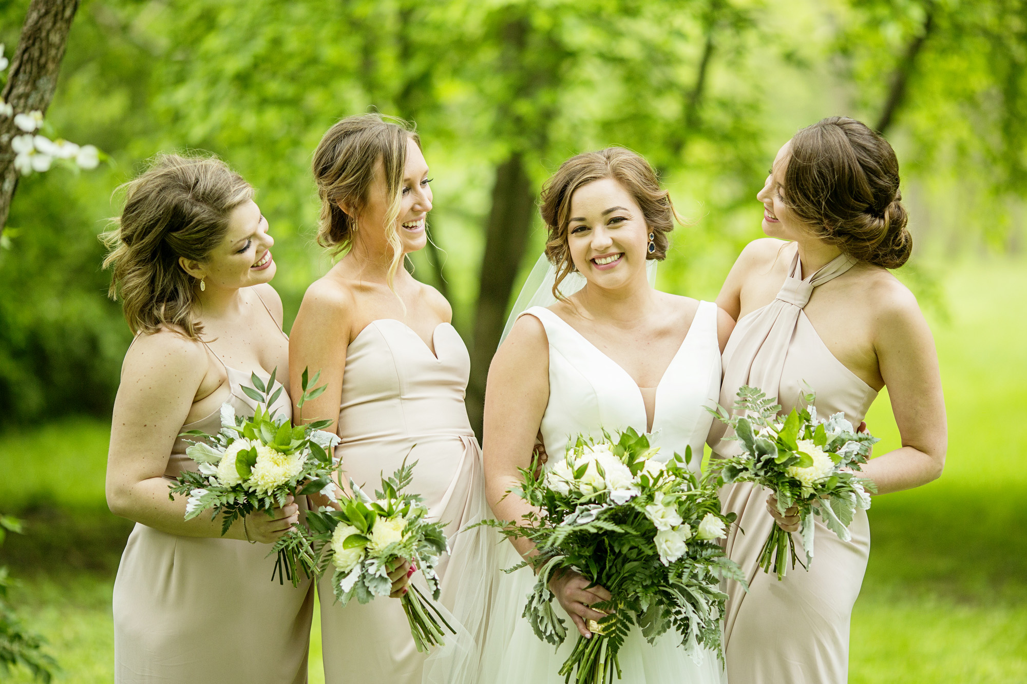 Seriously_Sabrina_Photography_Lexington_Kentucky_Manchester_Music_Hall_Wedding_Mesmer_56.jpg