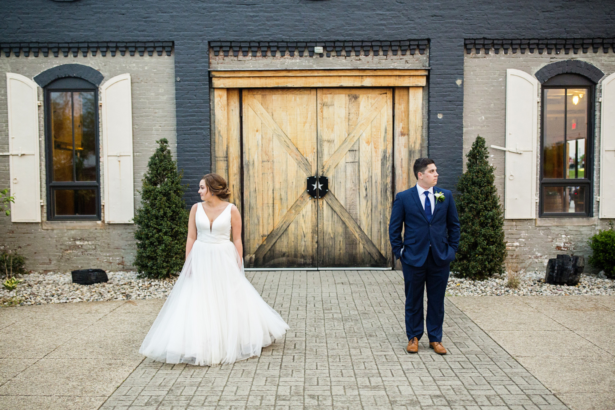 Seriously_Sabrina_Photography_Lexington_Kentucky_Manchester_Music_Hall_Wedding_Mesmer_78.jpg