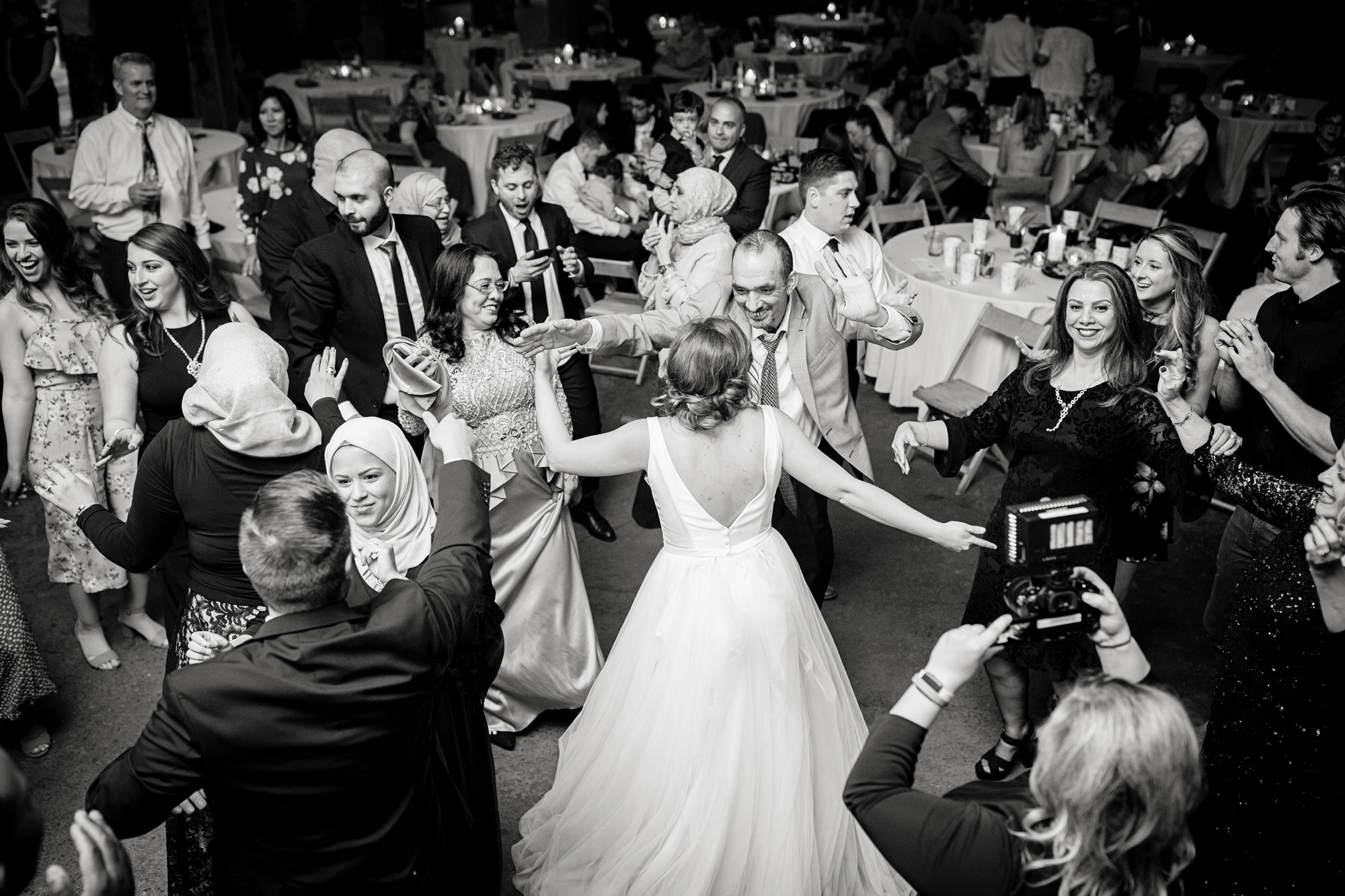 Seriously_Sabrina_Photography_Lexington_Kentucky_Manchester_Music_Hall_Wedding_Mesmer_138.jpg