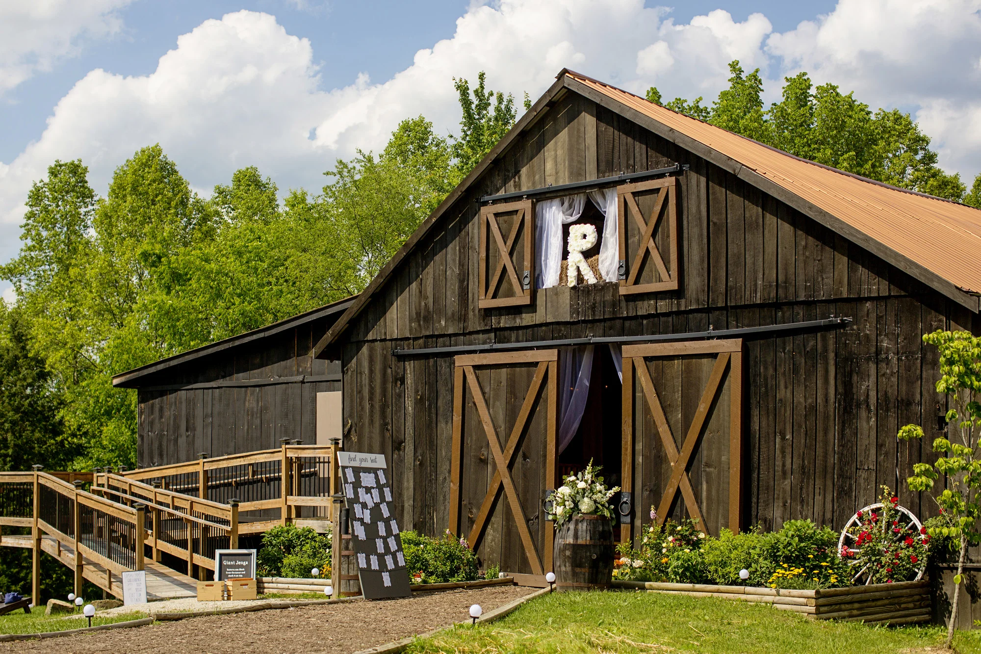 Seriously_Sabrina_Photography_Red_River_Gorge_Wedding_Barn_Robinson84.jpg