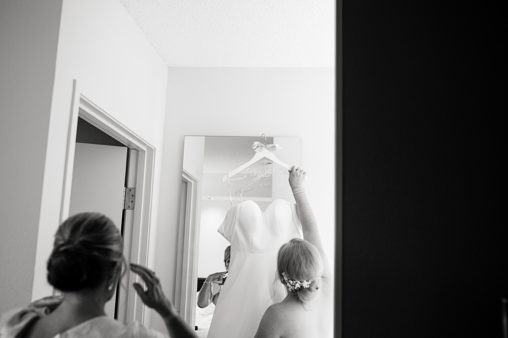 Seriously_Sabrina_Photography_Lexington_Kentucky_Pax_Christi_Round_Barn_Wedding_Beath_21.jpg
