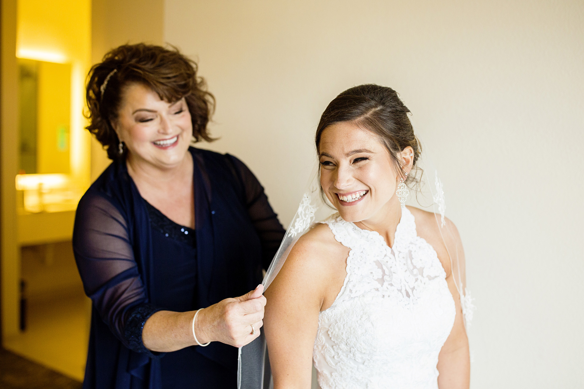 Seriously_Sabrina_Photography_Lexington_Kentucky_Round_Barn_Red_Mile_Stable_of_Memories_Wedding_Hart_19.jpg