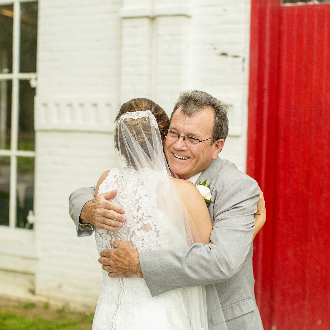 Seriously_Sabrina_Photography_Lexington_Kentucky_Round_Barn_Red_Mile_Stable_of_Memories_Wedding_Hart_44.jpg