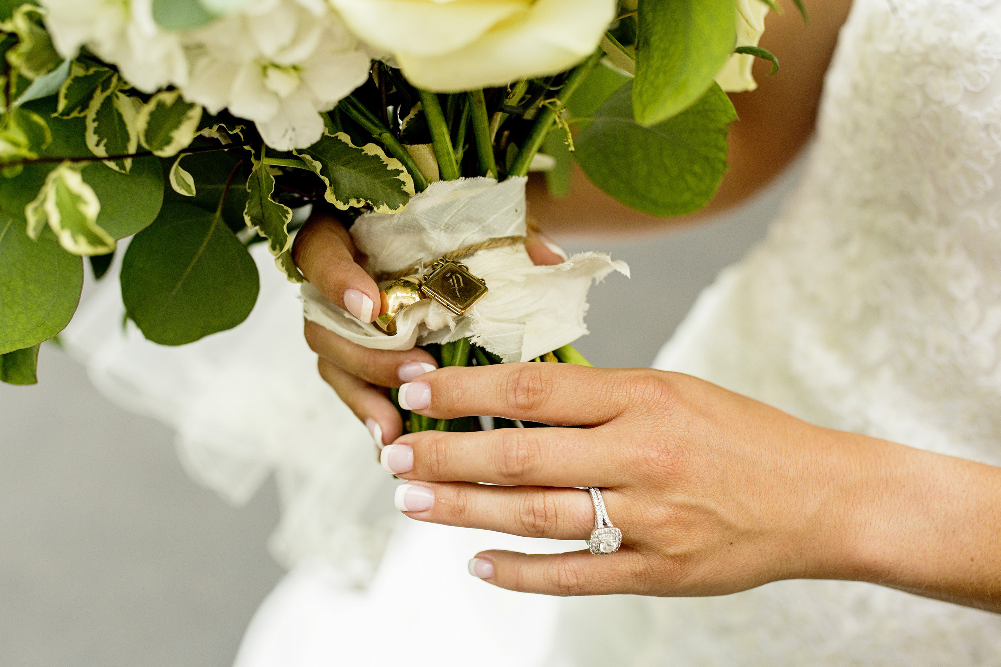 Seriously_Sabrina_Photography_Lexington_Kentucky_Round_Barn_Red_Mile_Stable_of_Memories_Wedding_Hart_46.jpg