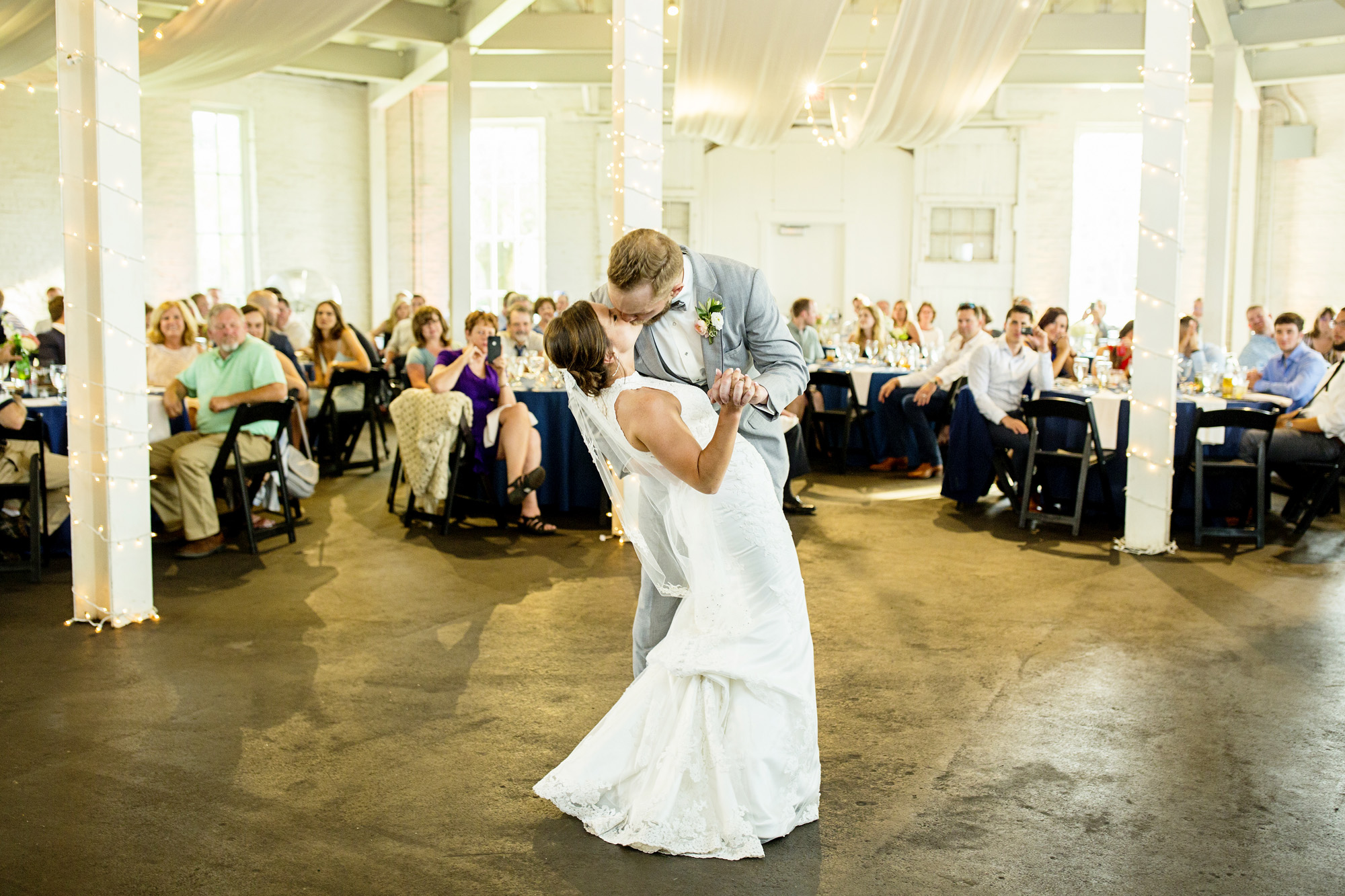Seriously_Sabrina_Photography_Lexington_Kentucky_Round_Barn_Red_Mile_Stable_of_Memories_Wedding_Hart_99.jpg