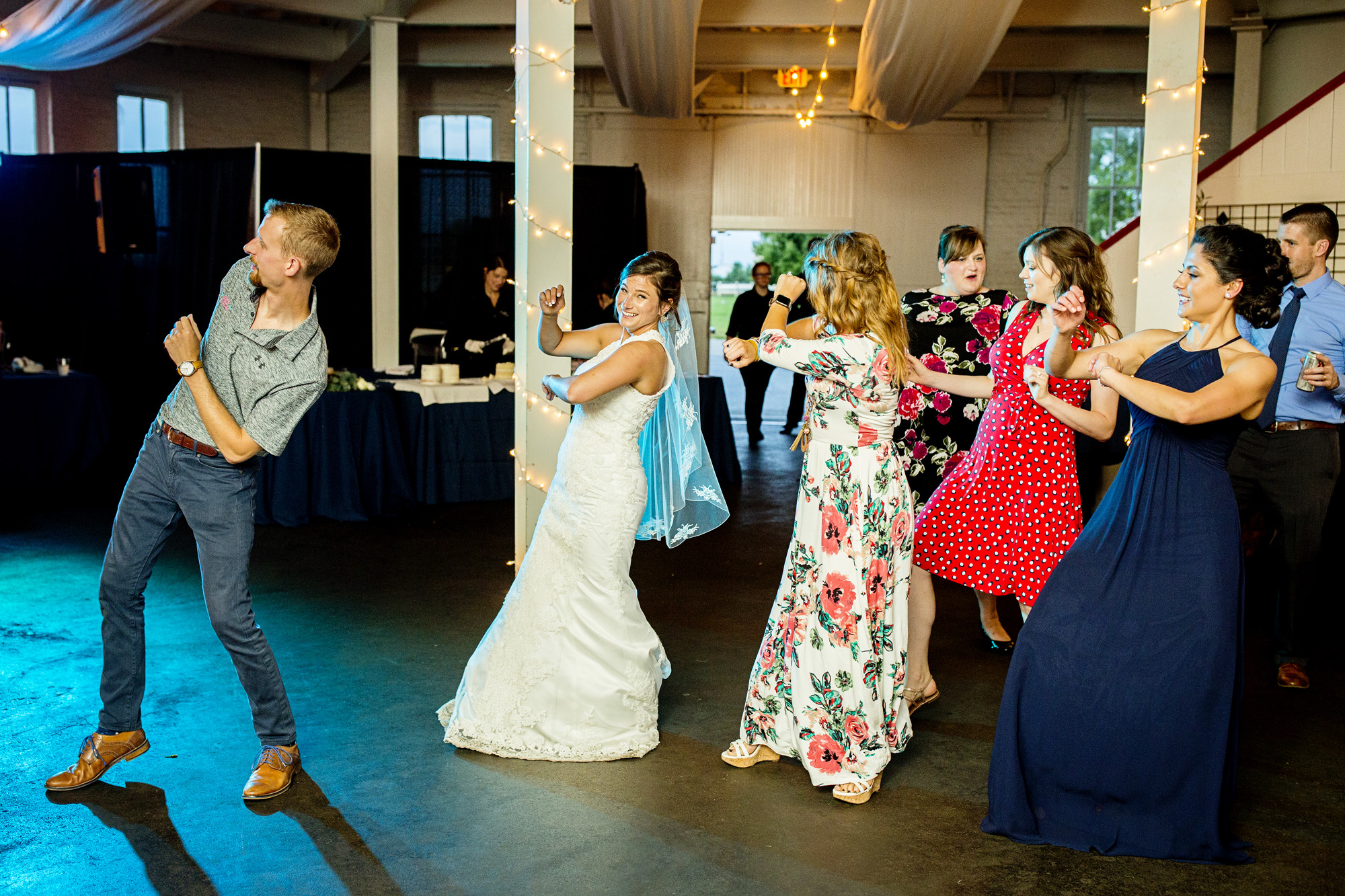 Seriously_Sabrina_Photography_Lexington_Kentucky_Round_Barn_Red_Mile_Stable_of_Memories_Wedding_Hart_118.jpg