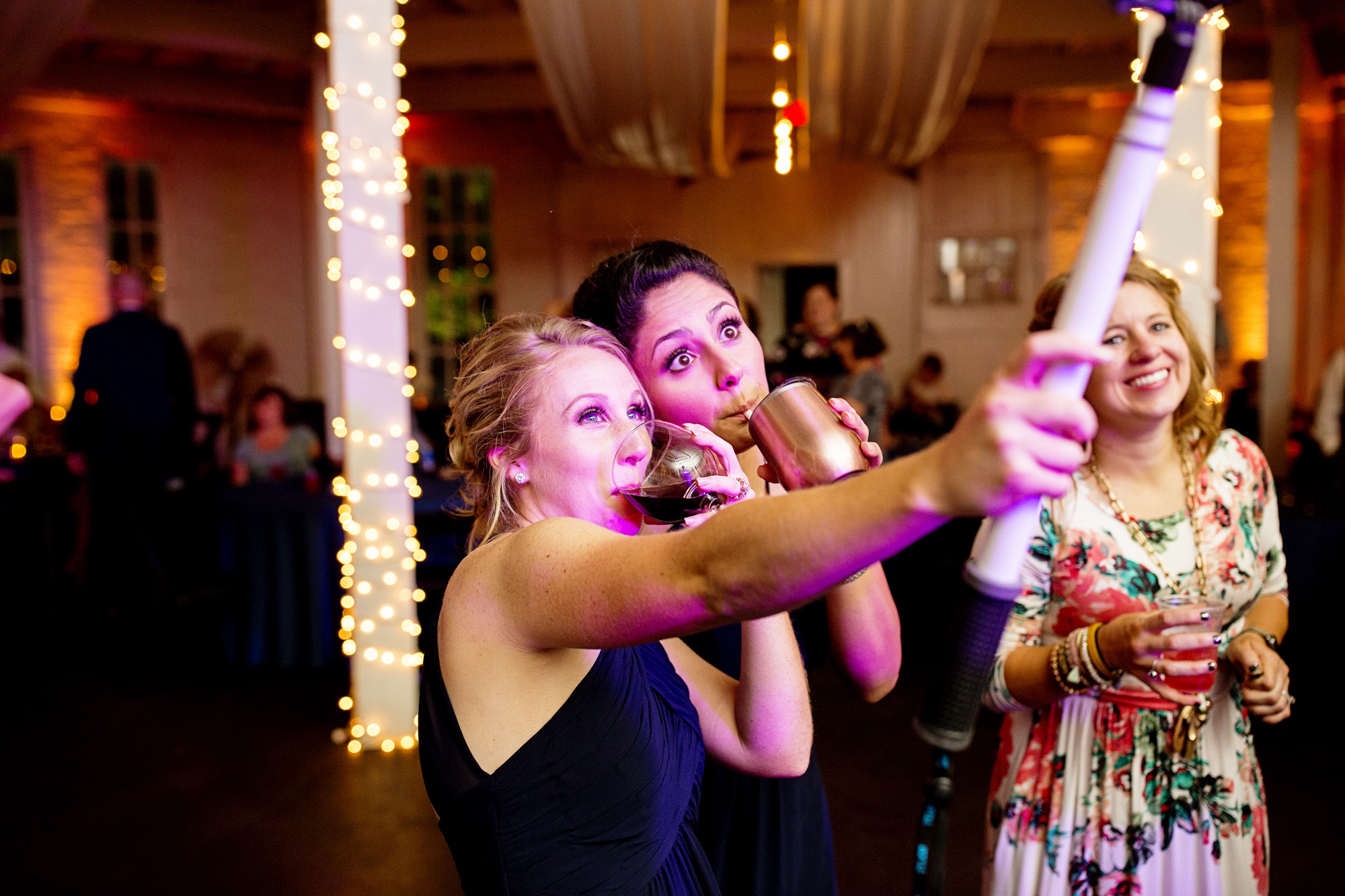 Seriously_Sabrina_Photography_Lexington_Kentucky_Round_Barn_Red_Mile_Stable_of_Memories_Wedding_Hart_131.jpg