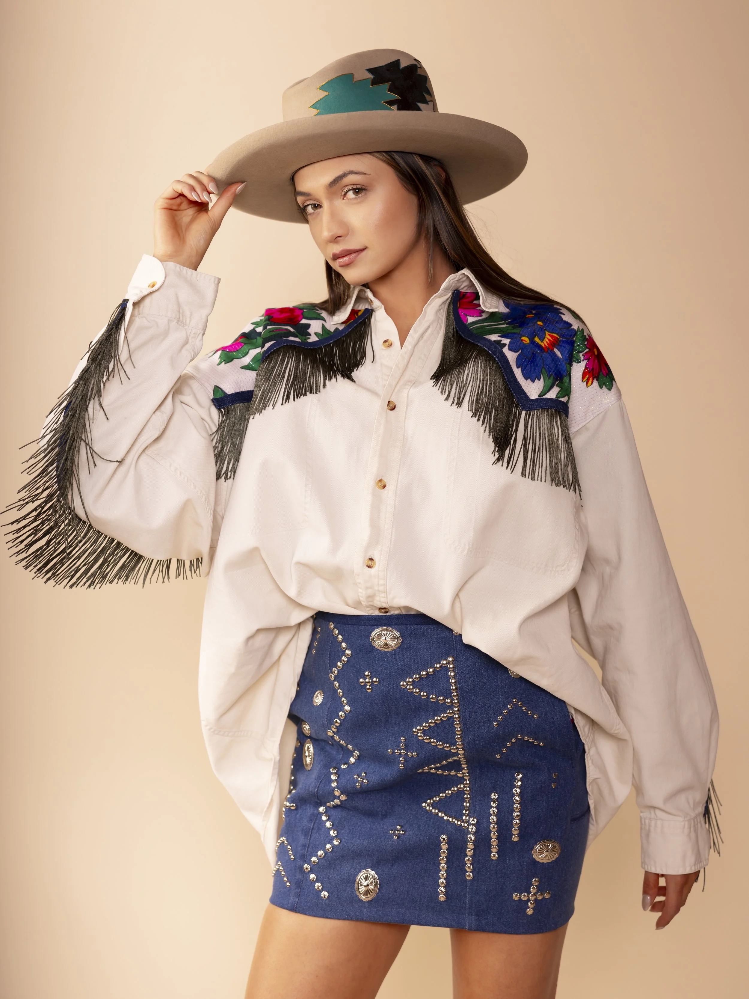 TIraHowardPhotography_chizhii by Carrie Wood_SWAIANativeFashion_3O9A0144.jpg