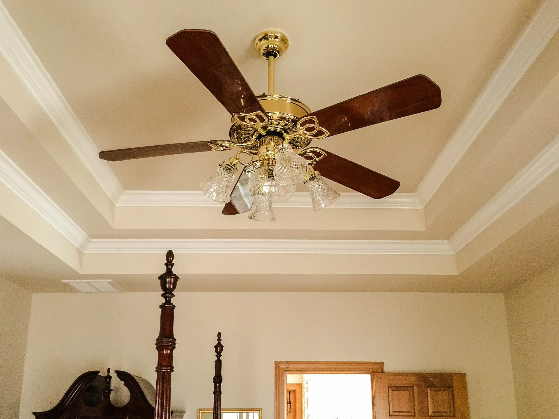 How to Install Crown Molding