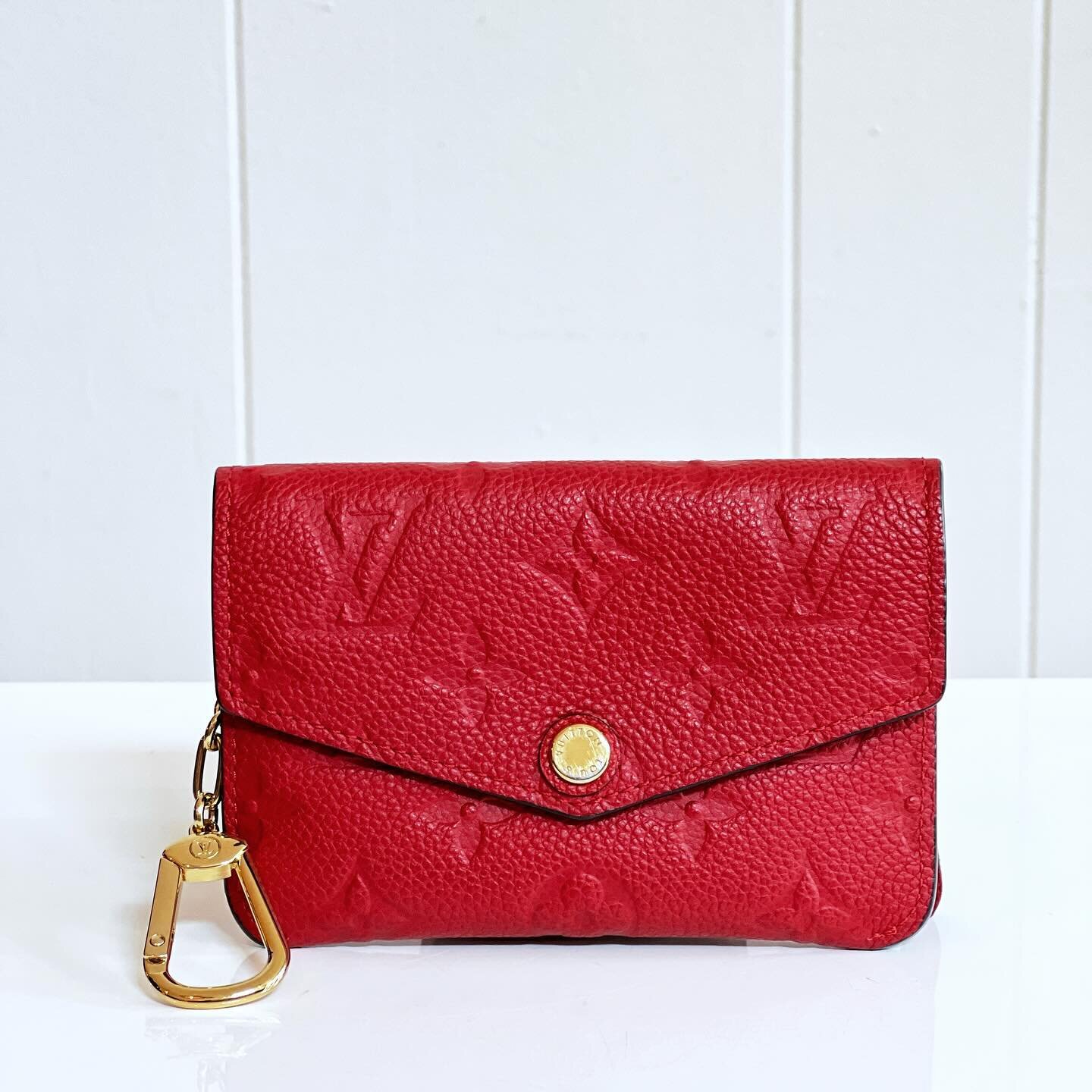 Shop online and pick up in time for Valentine&rsquo;s Day!
This Louis Vuitton Pochette Cles Empreint would make the perfect gift!
.
.
.
#shopsmall #shoplocal #Connecticut #shopconsignment #guilfordct #womenownedbusiness #marijaneboutique #connecticut