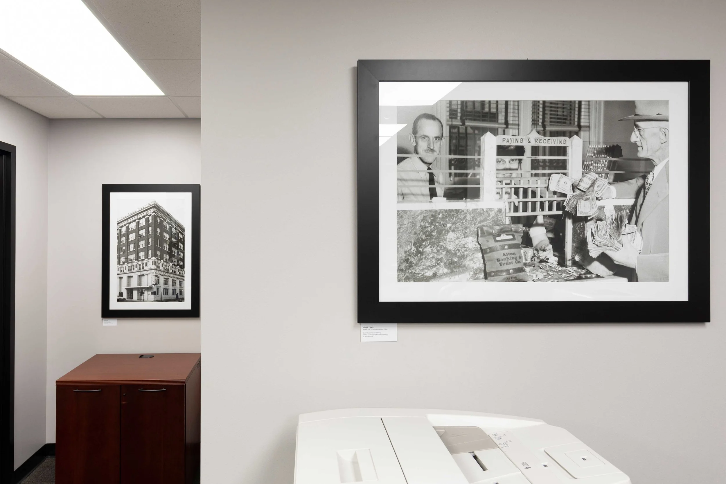 6_JennaCarlie_2019_Alton_First Mid Bank Installation.jpg