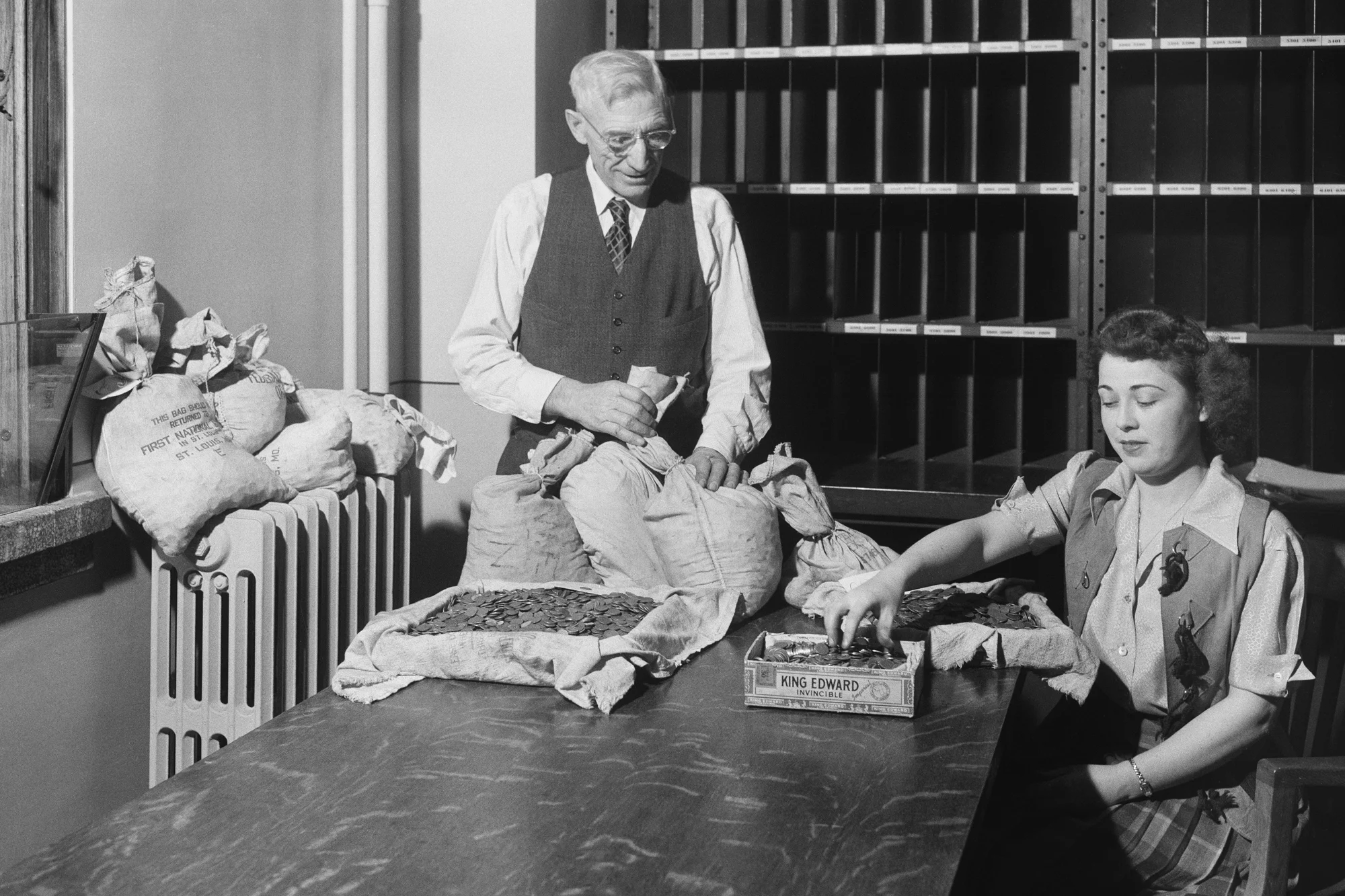 Wall 11_24x36_1945 Krug Counting Money.jpg