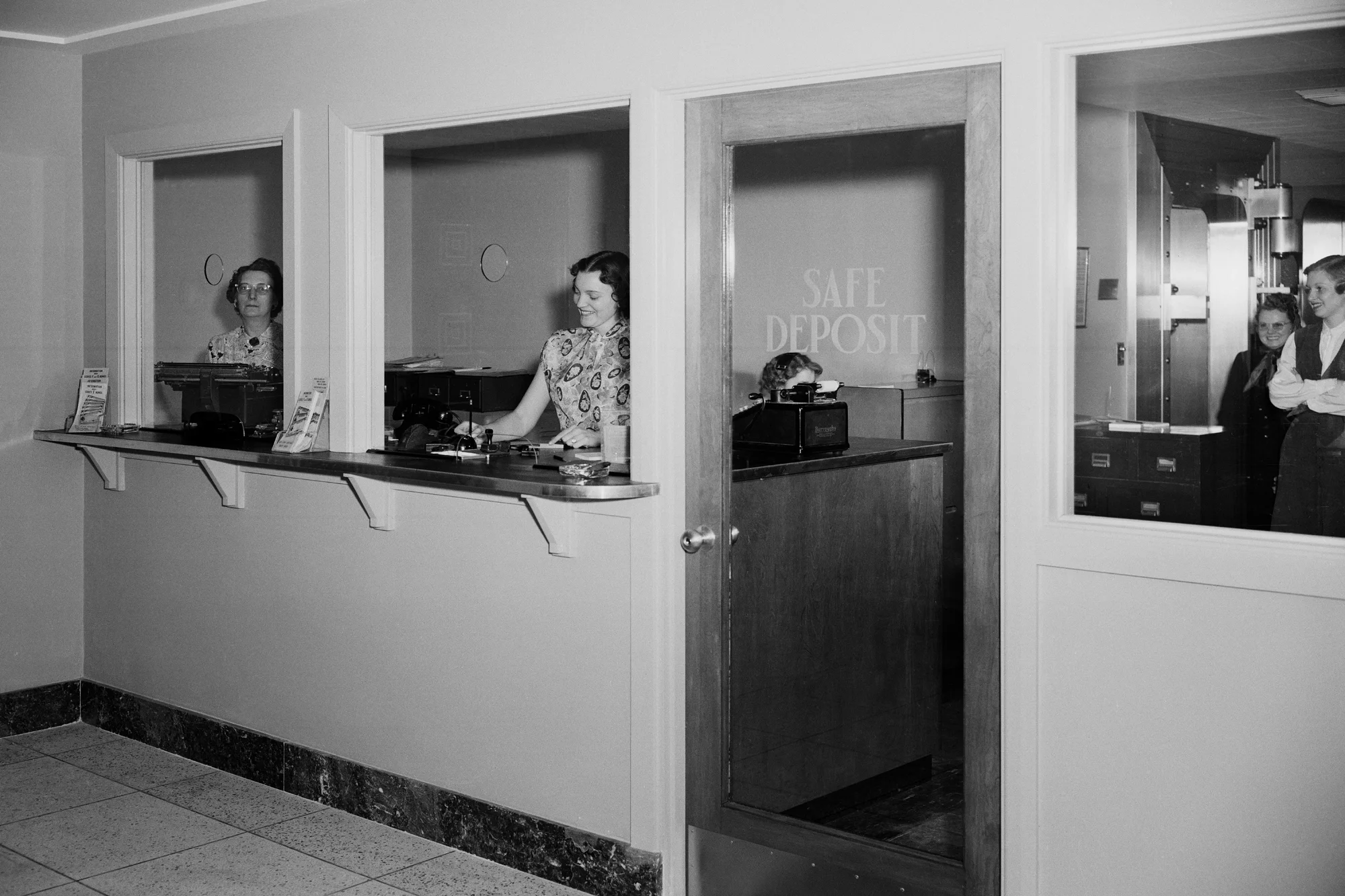 Wall 12B_20x30_1951 Alton Banking and Trust Safe Deposit.jpg