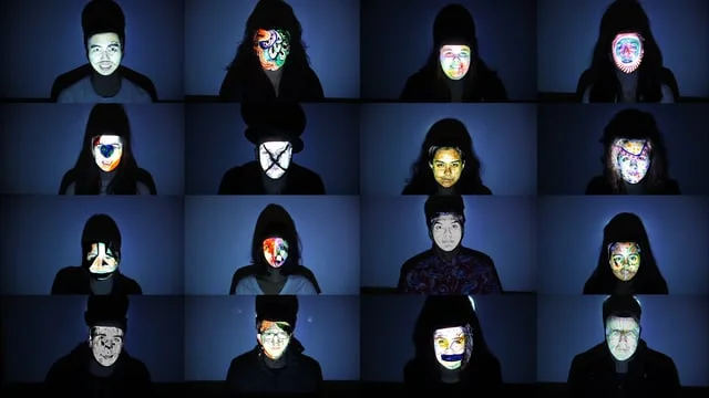 Using projection mapping participants in the work confronted the inside of their own heads