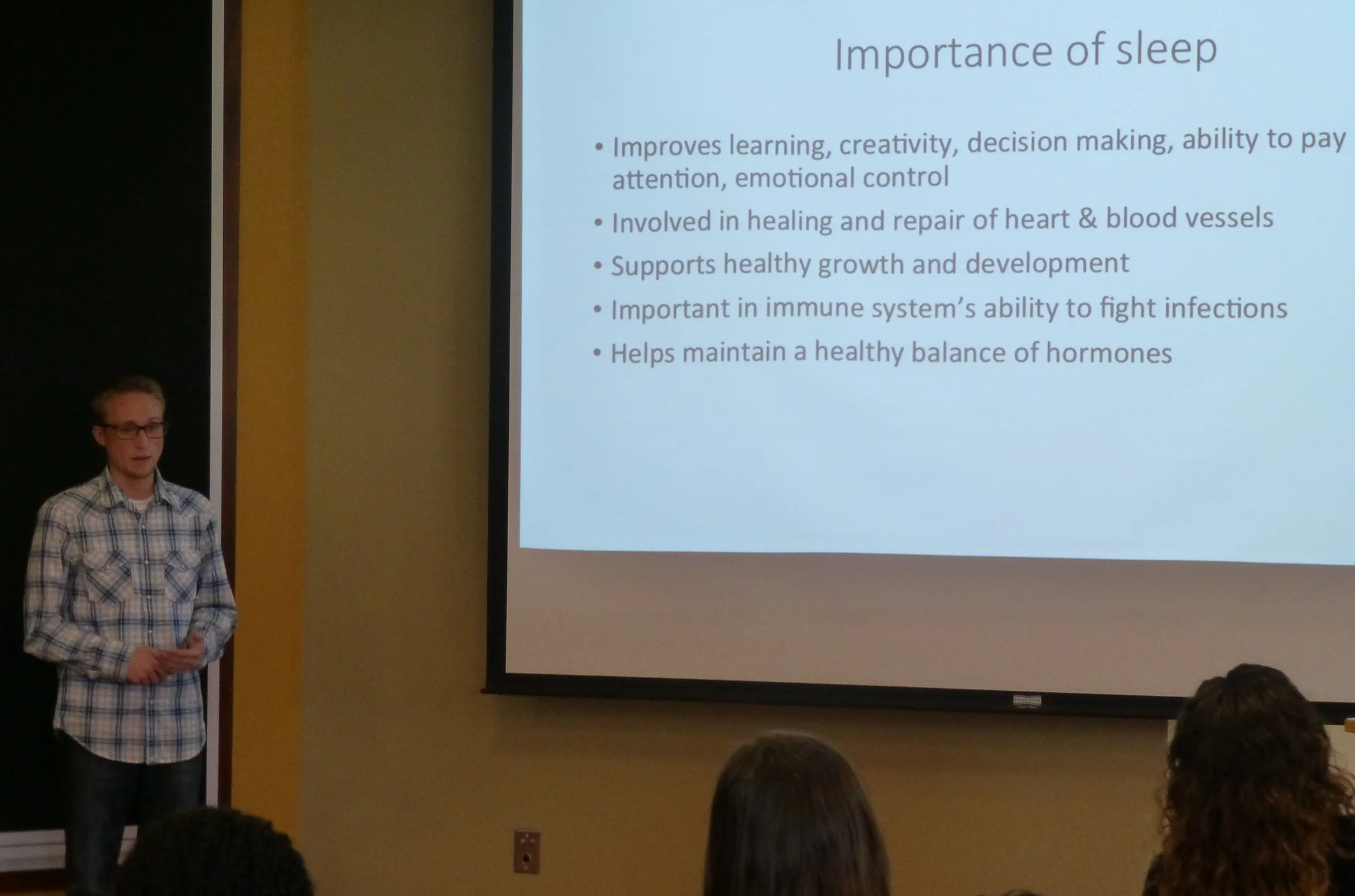 Noah giving one of the last talks of the day on his project about Drosophila sleep. 